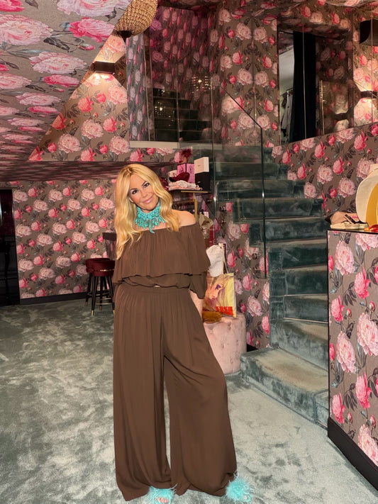 Love & roses completo oversize cioccolato blusa scollo Bardot e pantalone palazzo con elastico in vita