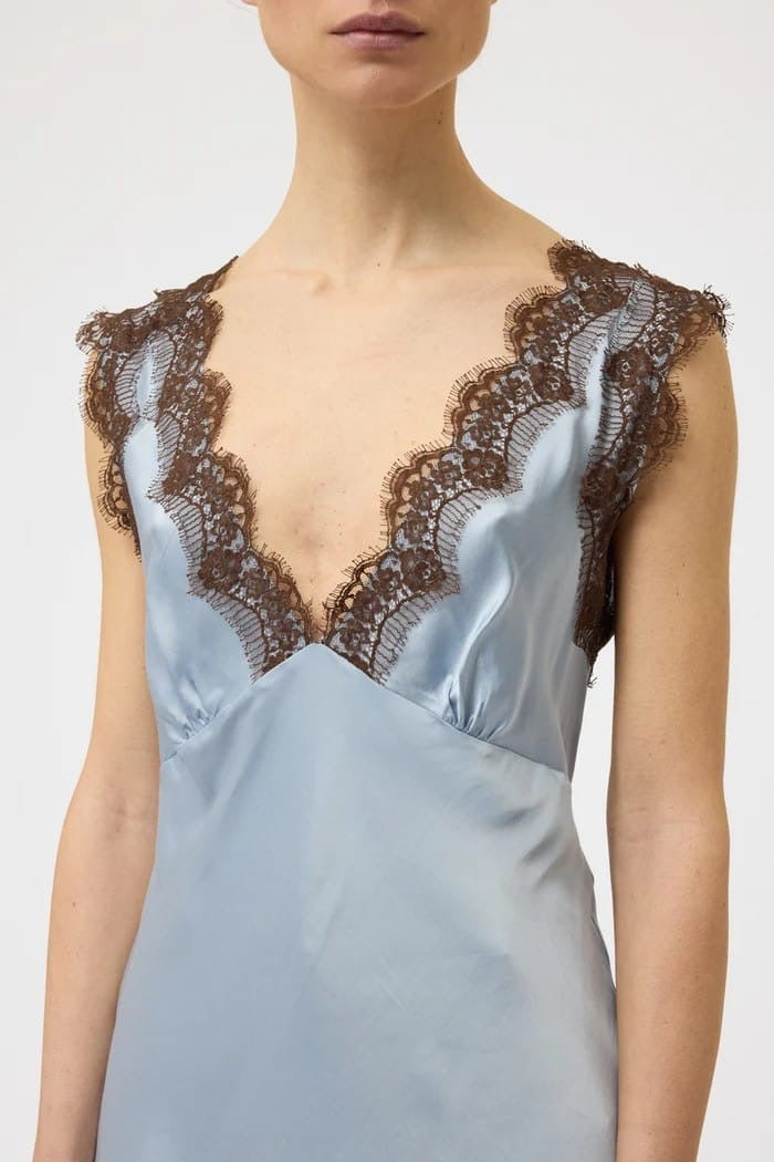 Pink memories top celeste scollo a V con pizzo marrone