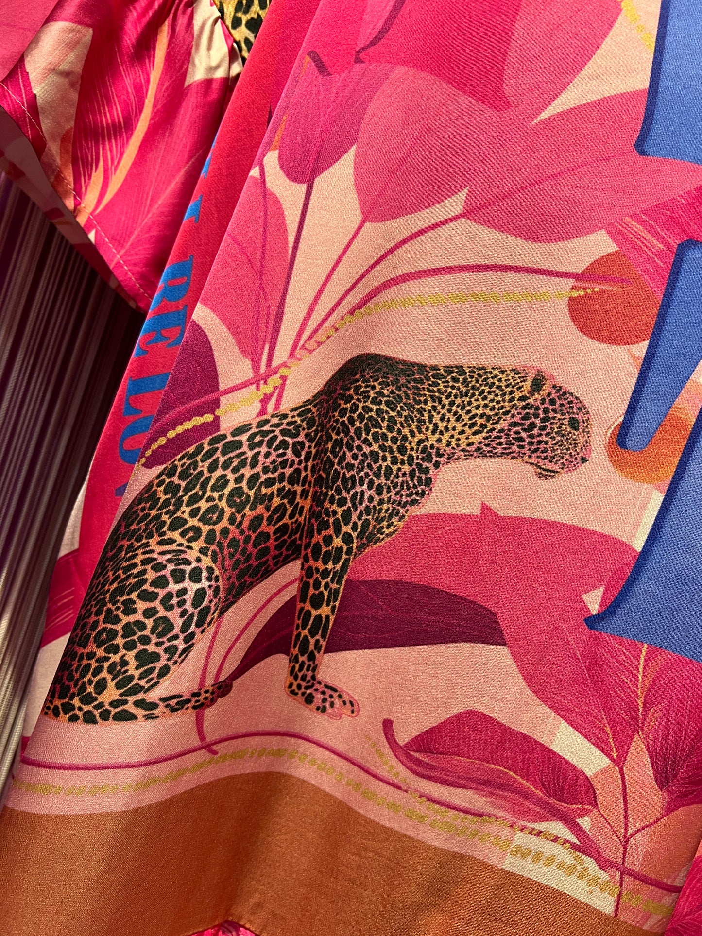 Miss goodlife abito fantasia multicolor con dettagli animalier e stampa leopardo