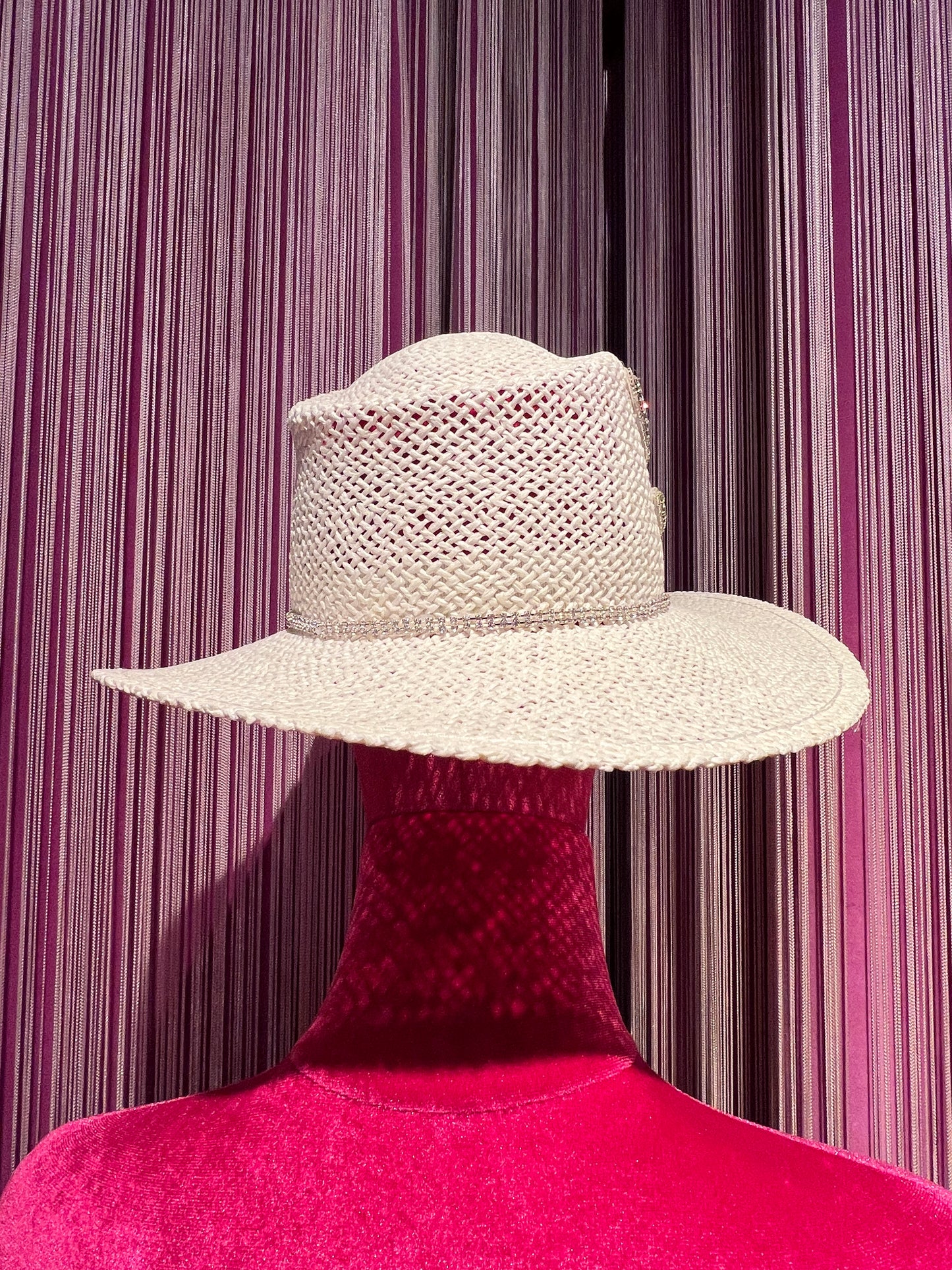 Mama Kenya cappello con perline e Swarovski