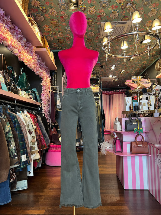 Mon amour Paris pantalone 5 tasche elasticizzato a zampetta, orlo sfrangiato verde militare
