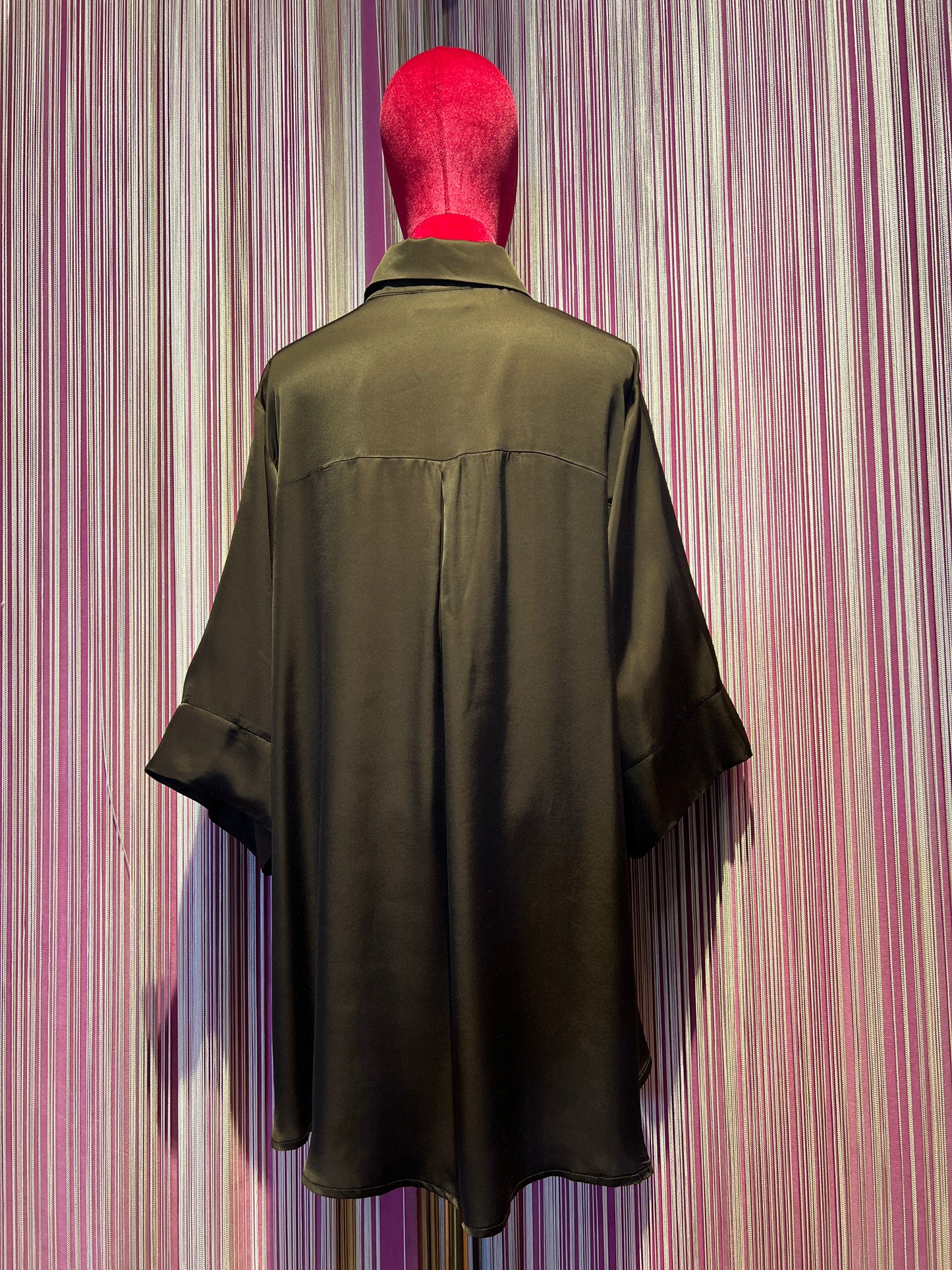 The room completo camicia satin cioccolato e gonna maculata con rouche