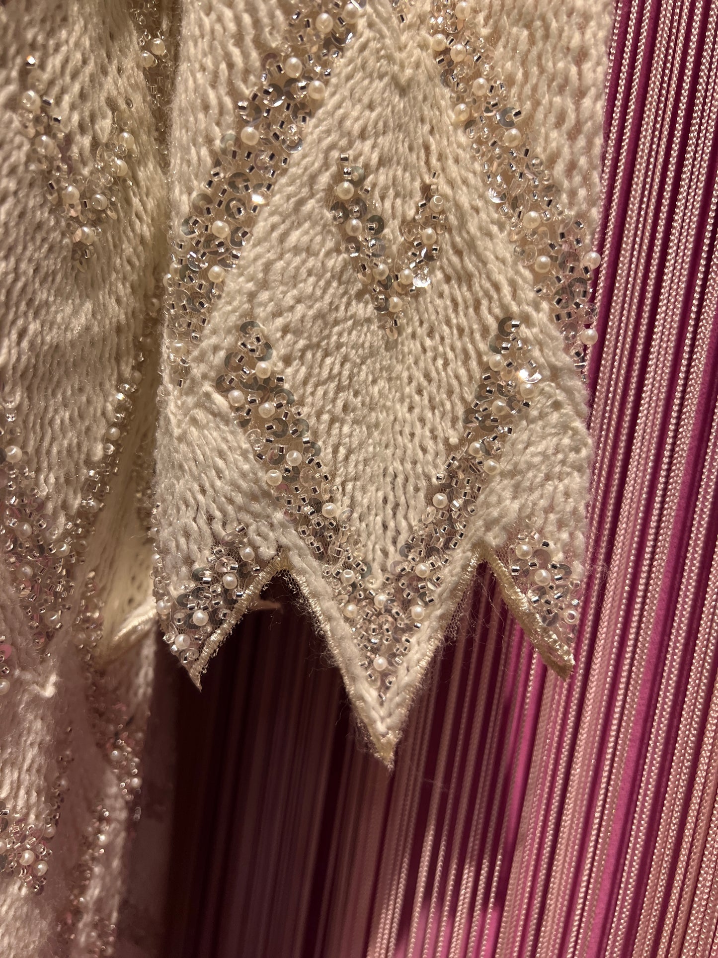 Front street abito ricamato paillettes e perle panna