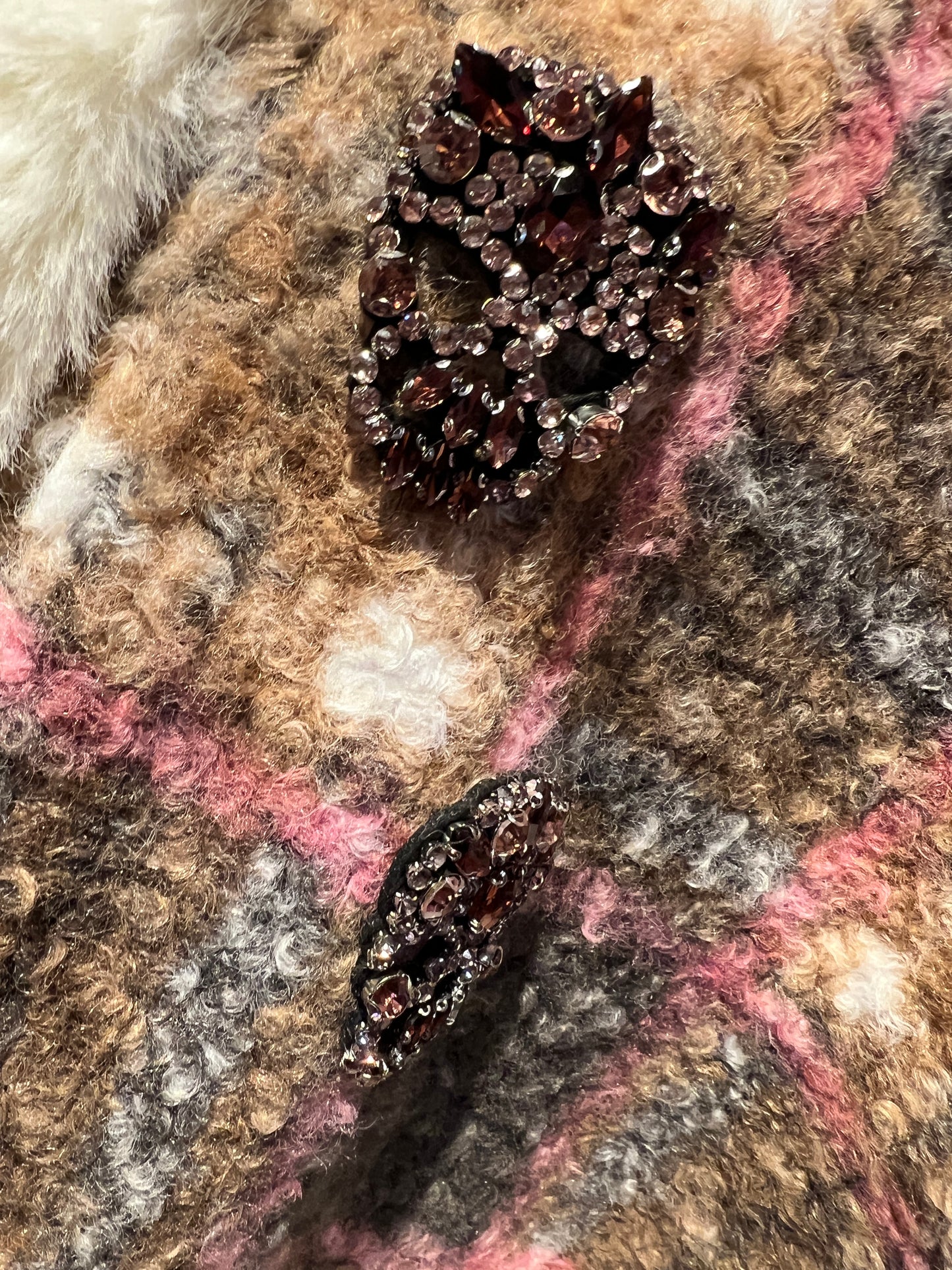 ABpink 🩷 mantella boucle ‘ fantasia tartan con cappuccio , interno in ecopelliccia, patch teschi cristalli