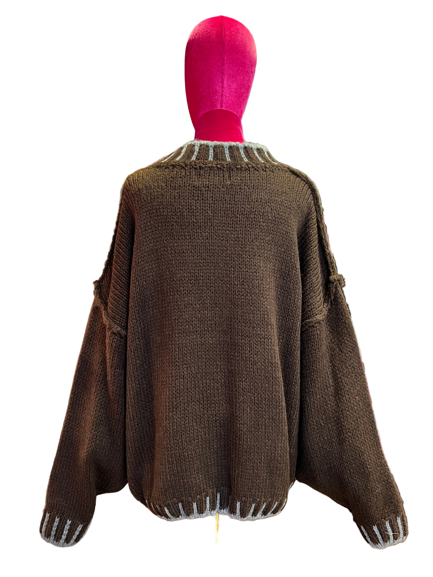 ABpink 🩷 maglia over cioccolato con profili grigi applicazione patch teddy micro paillettes ,patch cristalli e scritta Bonjour in paillettes