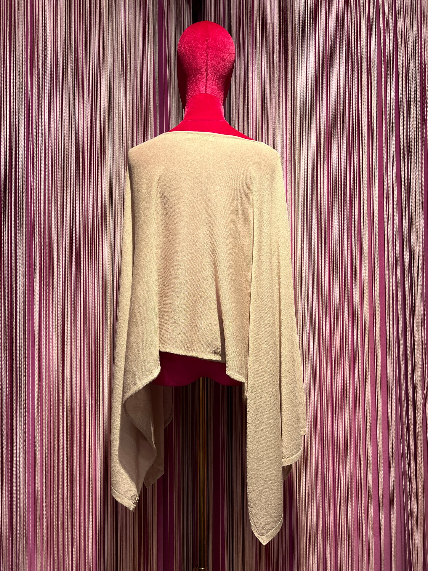The room cappa beige