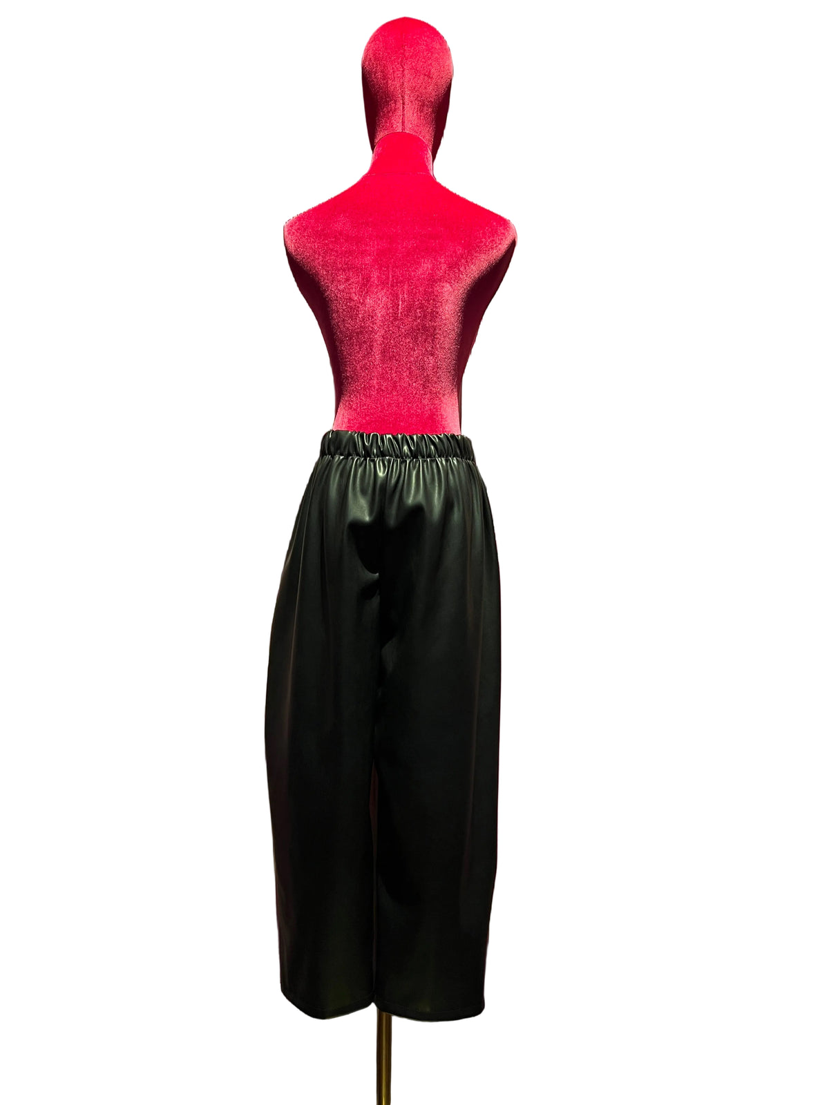The room pantalone simil pelle nero con elastico in vita e tasche