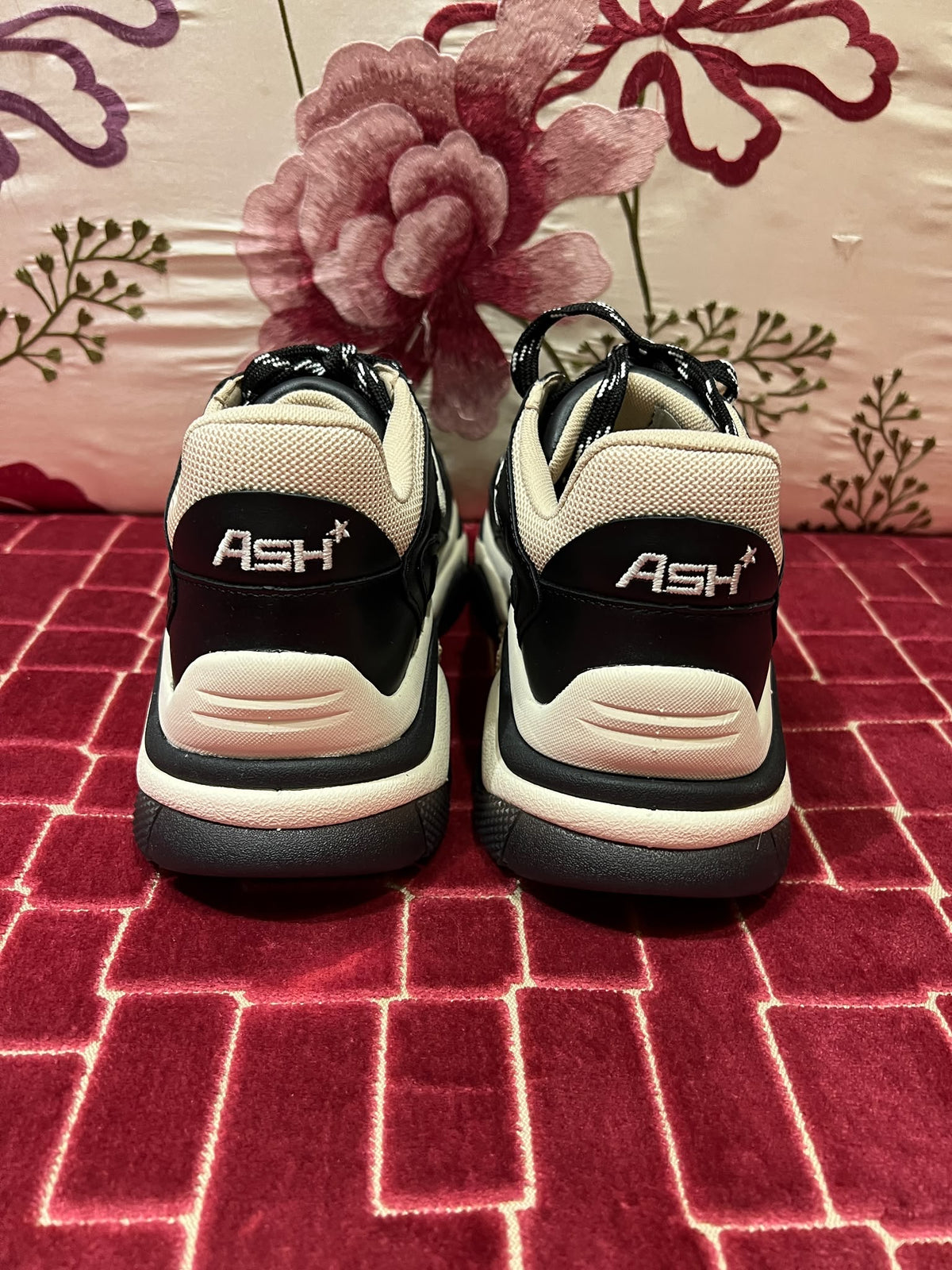 Ash sneakers pelle nera e bianca
