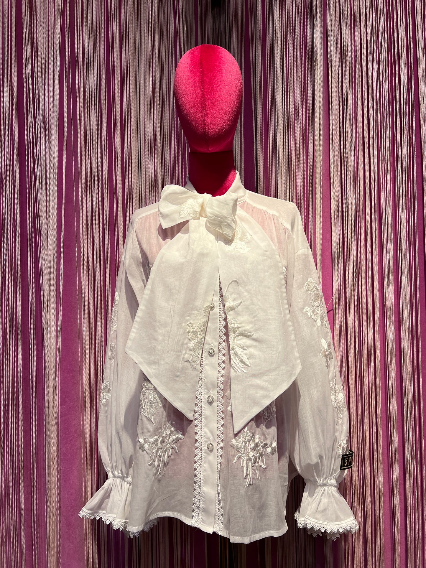 5 Progress camicia in cotone con fiori ricamati e fiocco collo