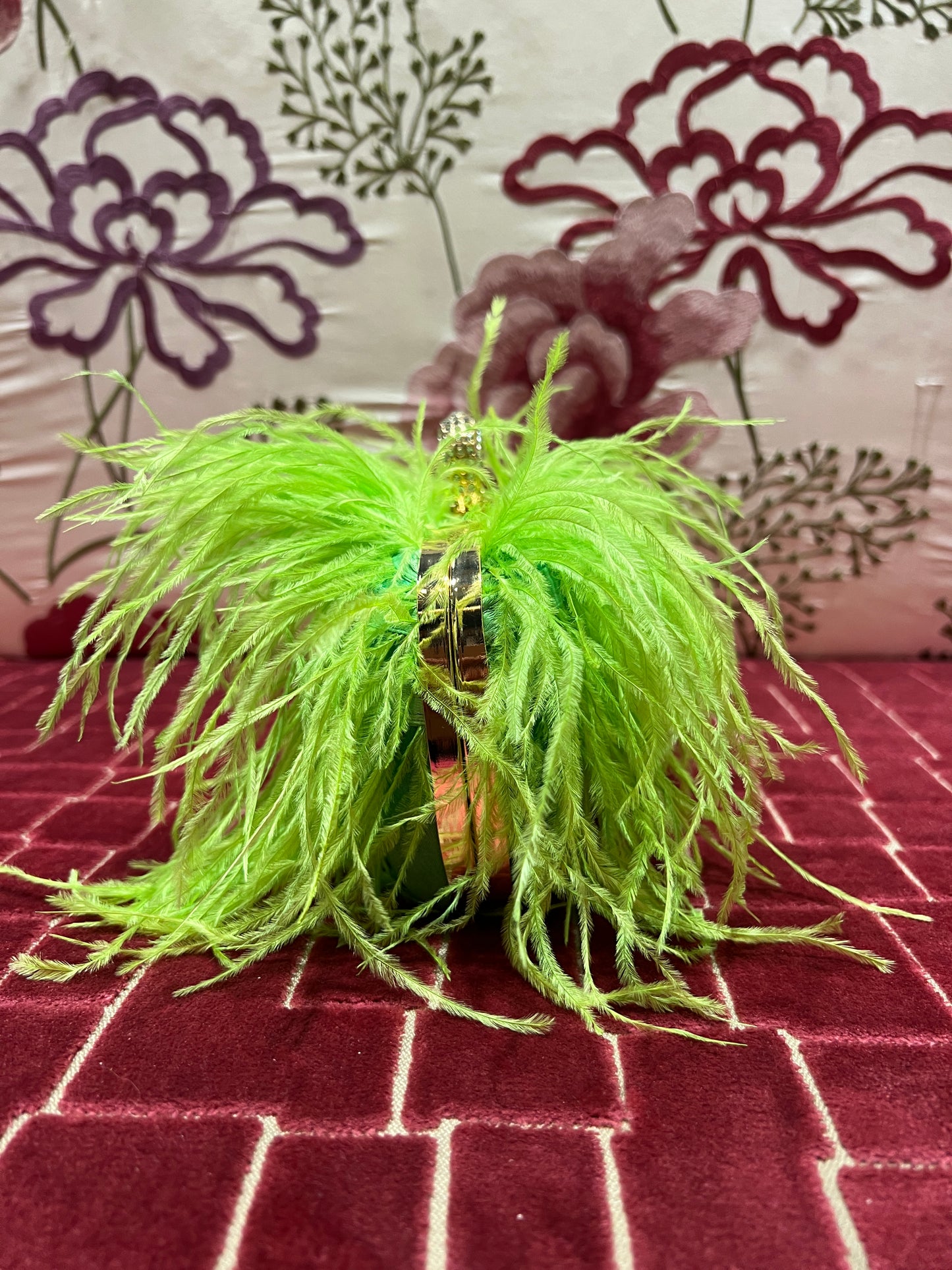 Clutch marabu con tracollina verde