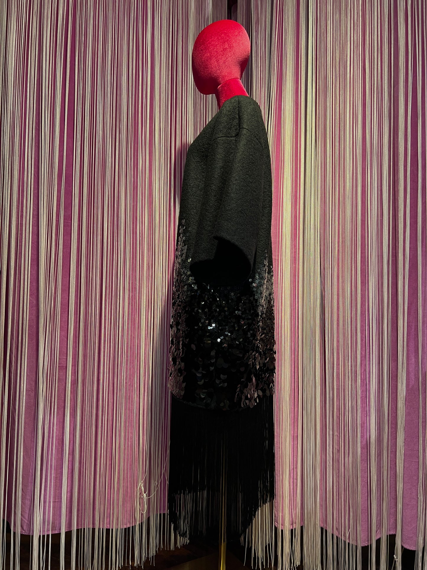 Dahlo cappotto manica kimono con frange e paillettes