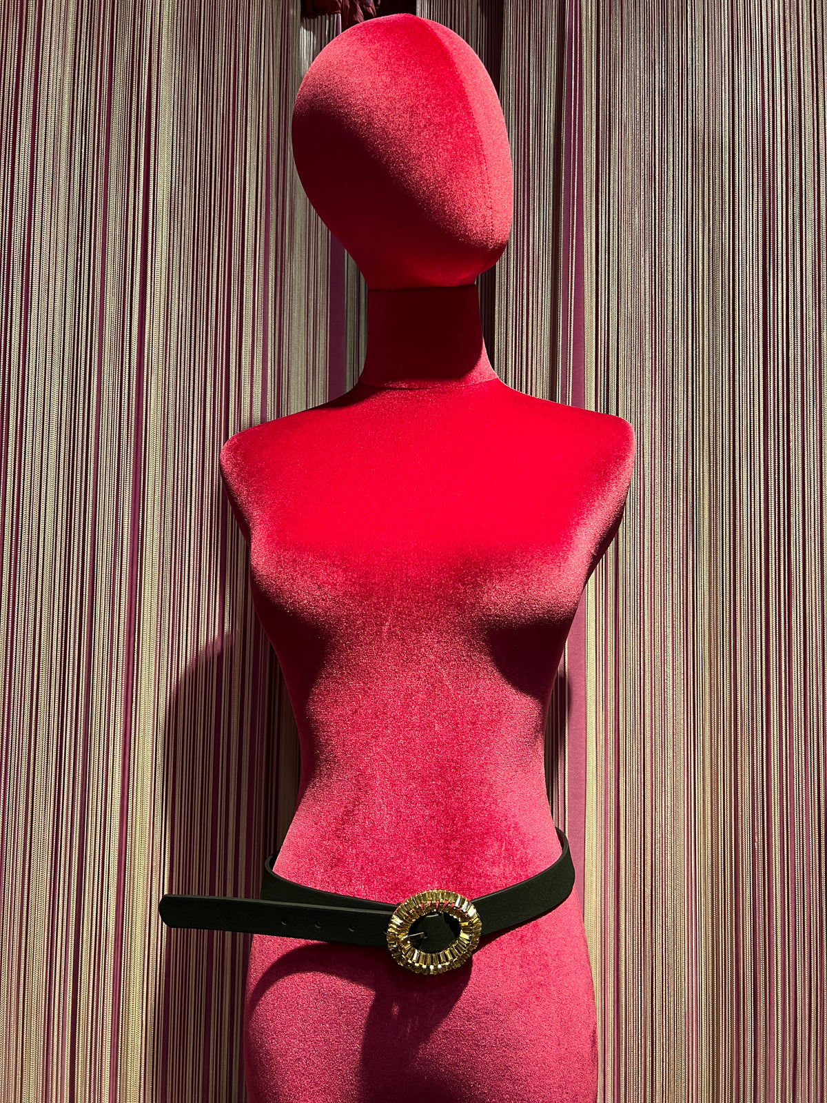 Love & roses cintura nera in ecopelle con fibbia cristalli