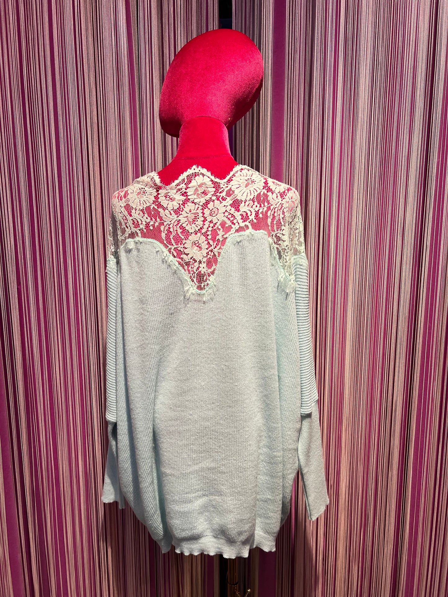 Pink memories maglia con pizzo celeste