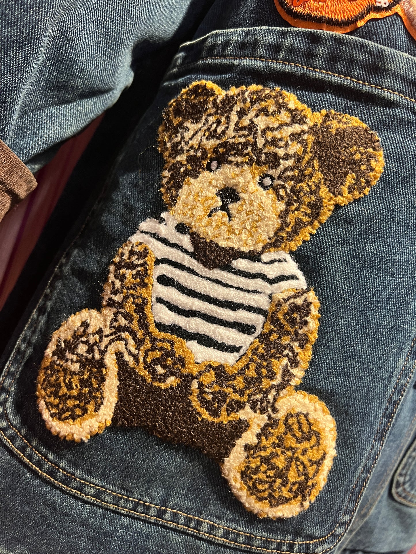 The room giacca jeans denim con colletto e polsi in velluto, patch