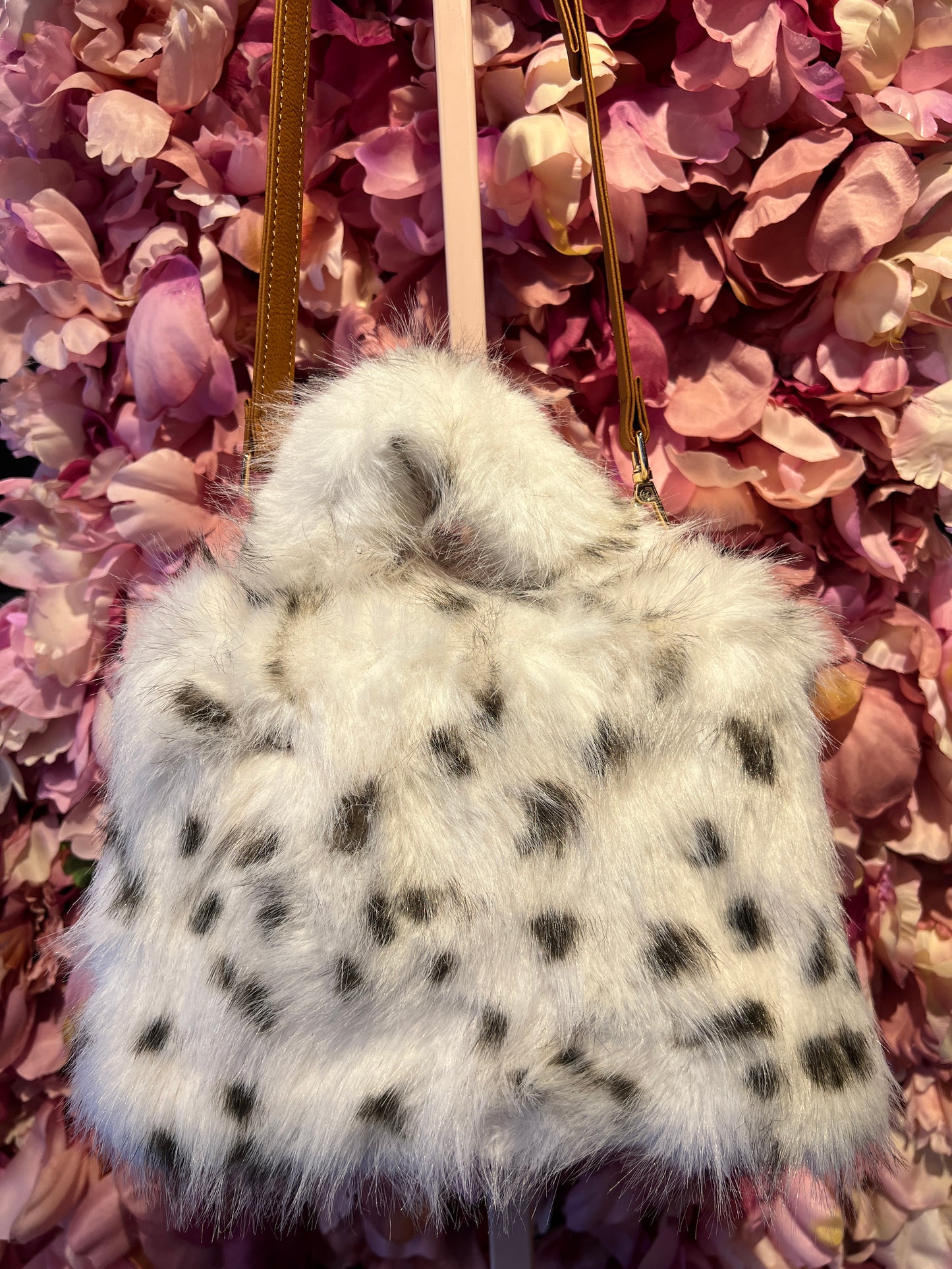 Snow-up Milano borsa ecopelliccia ed ecopelle con tracolla colore maculata bianca e nera
