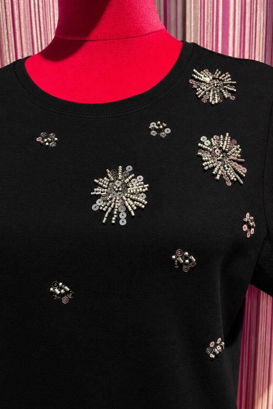 The room t shirt nera con decorazioni paillettes e perline