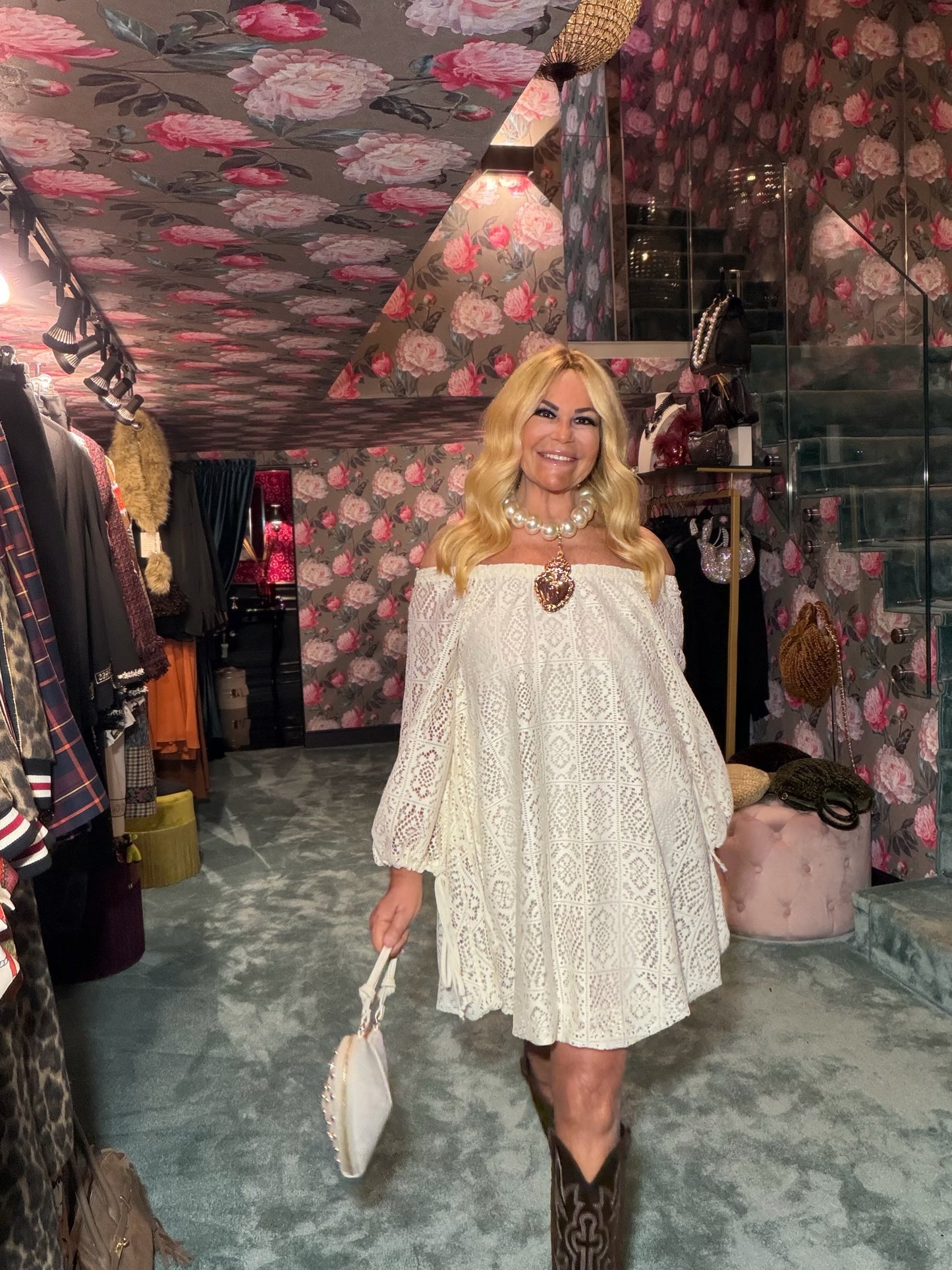 Mon amour Paris abito pizzo panna scollo Bardot con cinta in vita