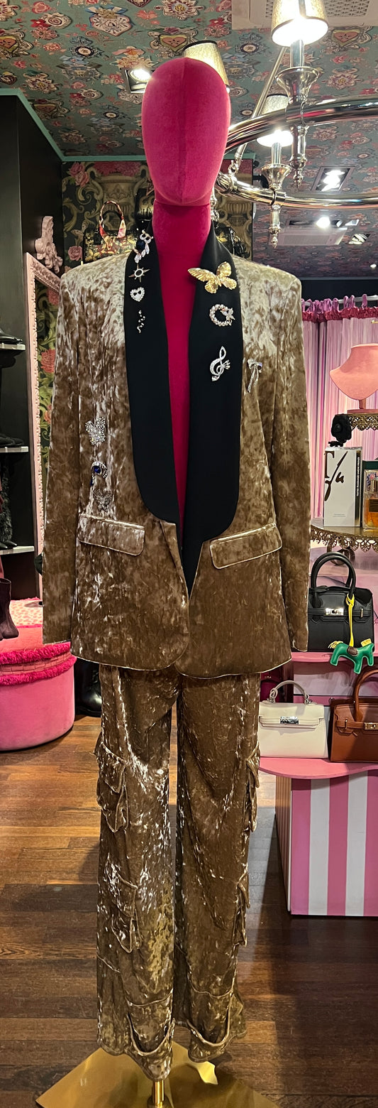 5 Progress completo velvet caramello giacca con spille e pantalone cargo