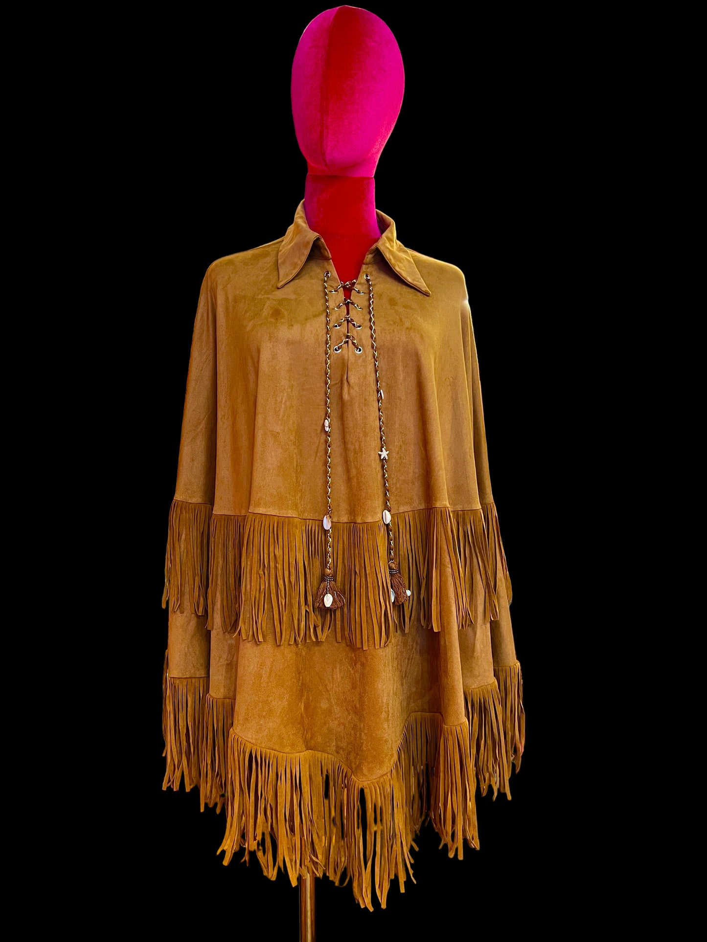 Mon amour Paris cappa in ecosuede con frange color biscotto