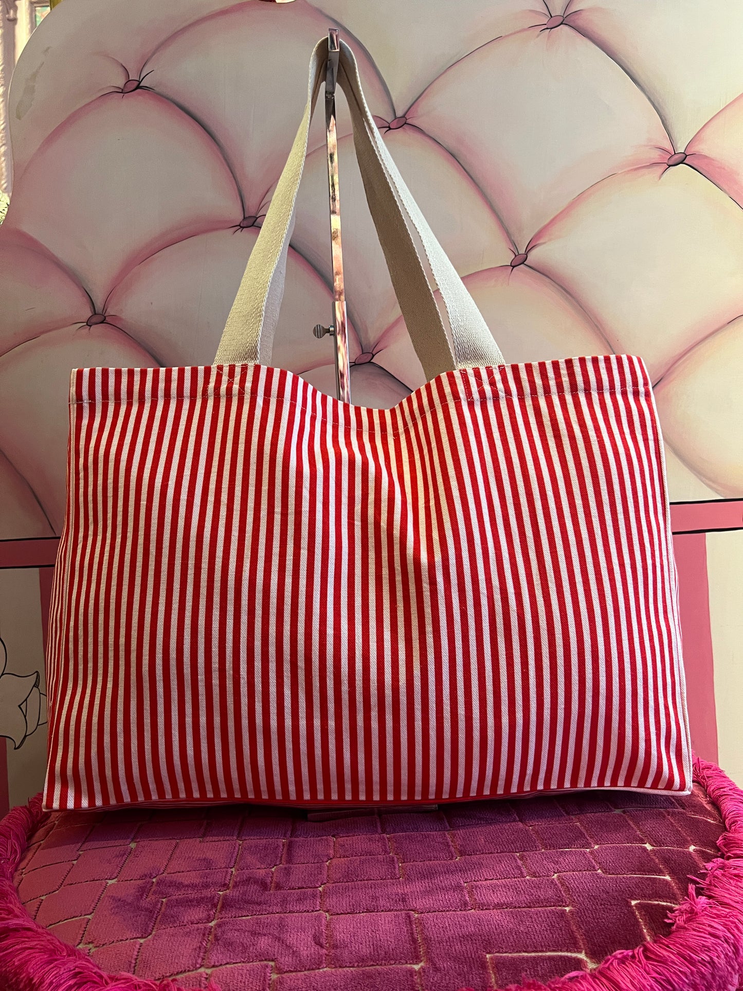 Brigitte Bardot borsa shopper a righe rossa e bianca in cotone con scritta “ Je suis l’homme de ma vie”