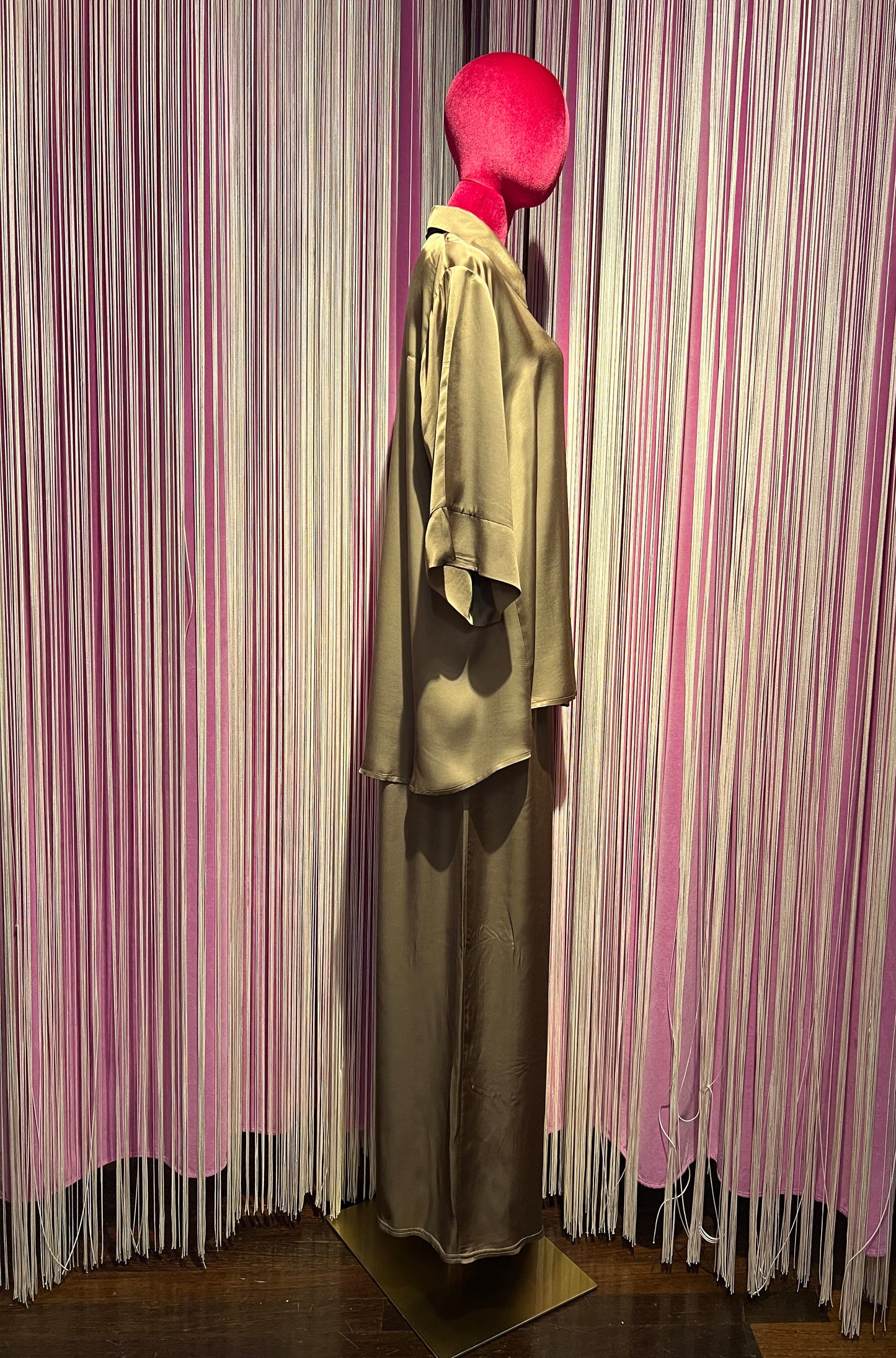 The room completo camicia e pantalone con elastico in vita in viscosa taupe