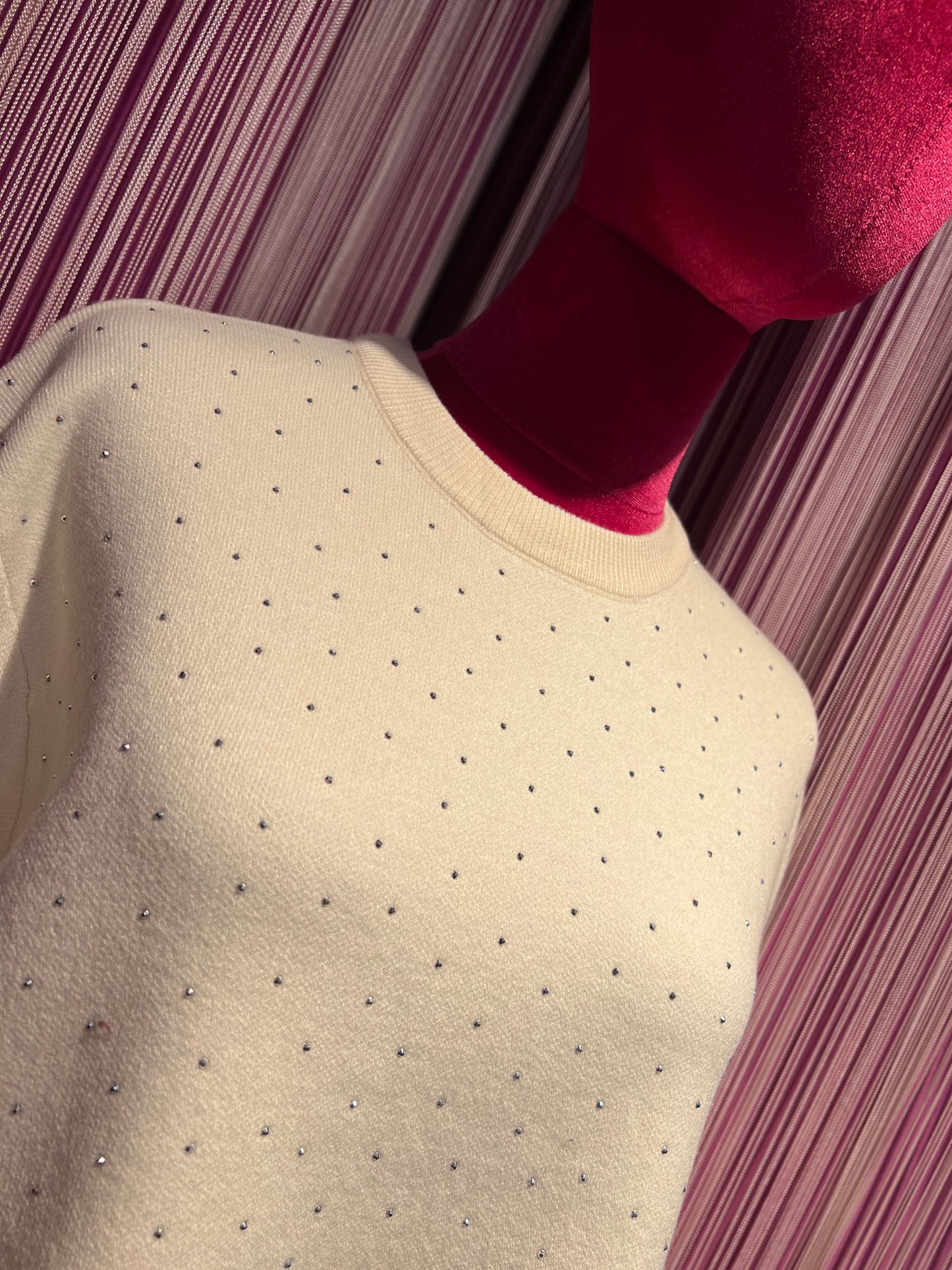 The room completo bianco/panna con decorazioni micro cristalli maglia e gonna lunga svasata con elastico in vita