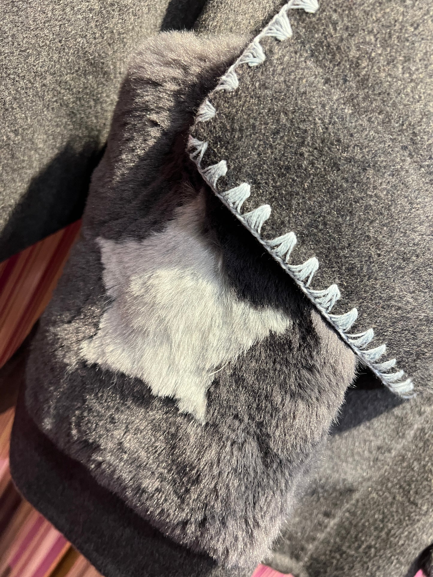 Sincere Paris giacca cappotto con sciarpa rimovibile grigio scuro tasche ecopelliccia con stelle