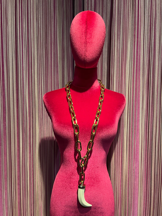 Collana lunga oro con corno grande