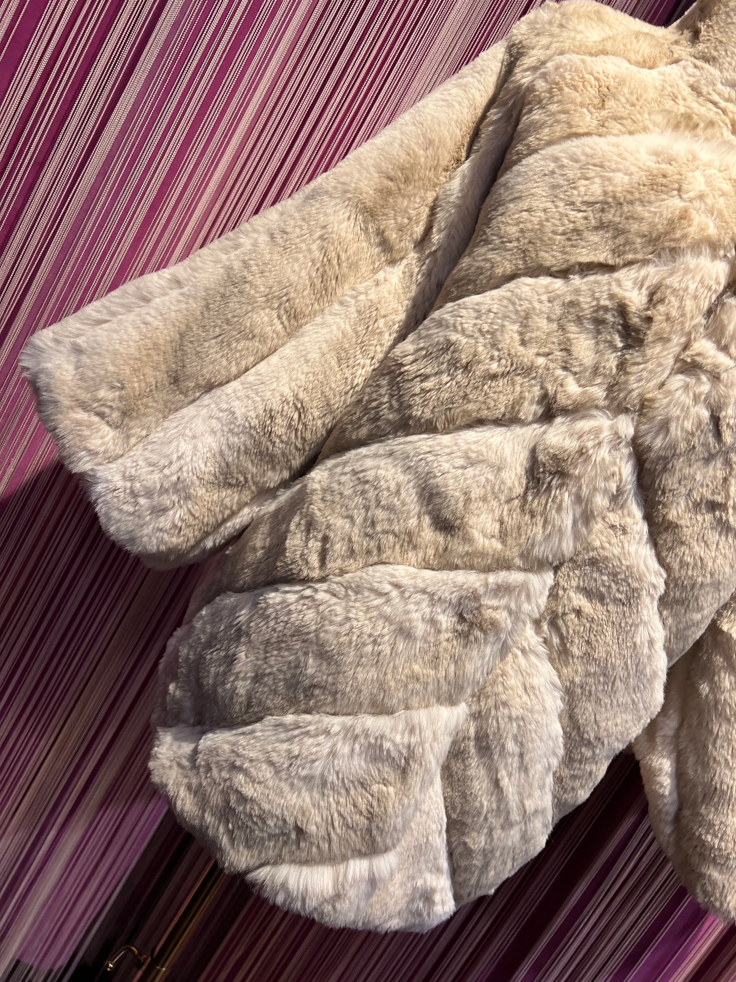 Snow-up Milano -20% di sconto giacca ecopelliccia chinchilla bianca
