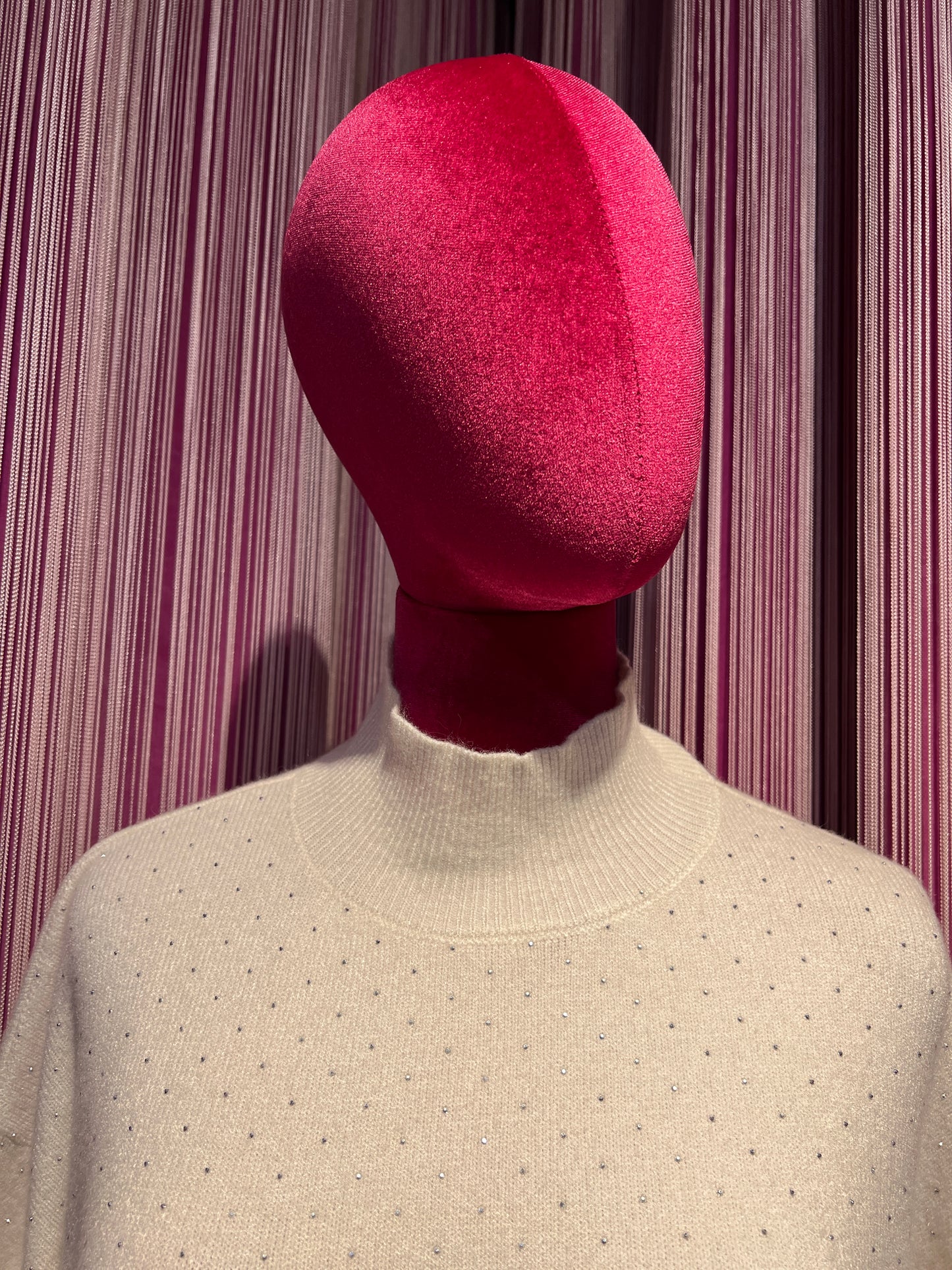 The room completo panna maglia e pantalone con pois cristalli