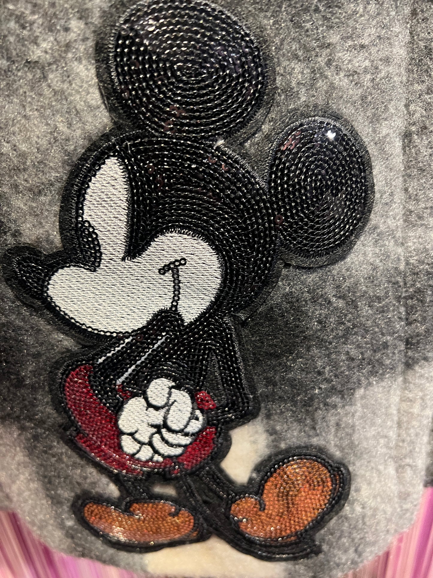 ABpink🩷 quadrettona grigia con patch Michey Mouse