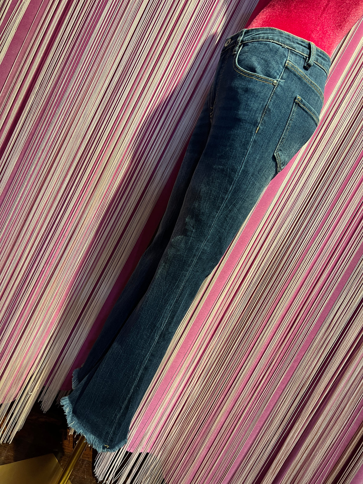 Mon amour Paris pantalone  jeans denim scuro sfrangiato