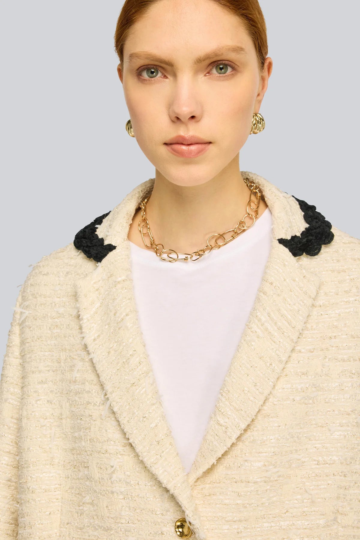 Semicouture giacca panna in tweed abbottonata frontale con rever profilo nero vestibilita’ over