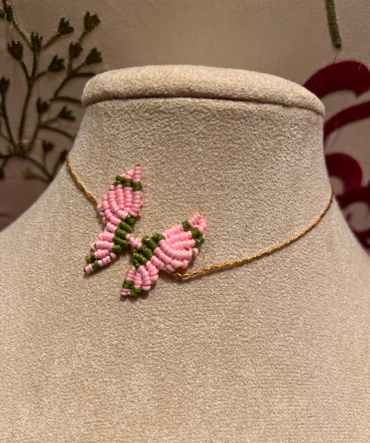 Collana farfalla crochet regolabile rosa e verde