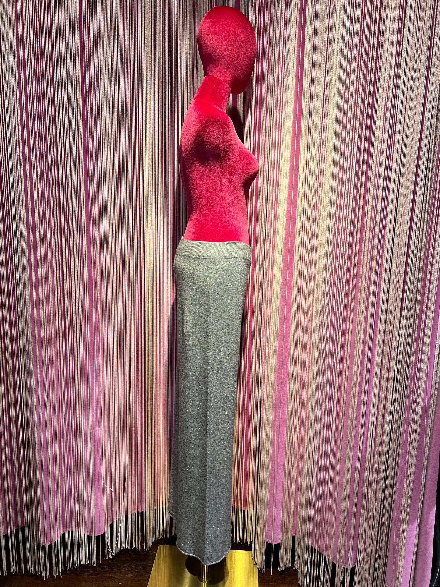 The room completo grigio maglia e pantalone pois cristalli