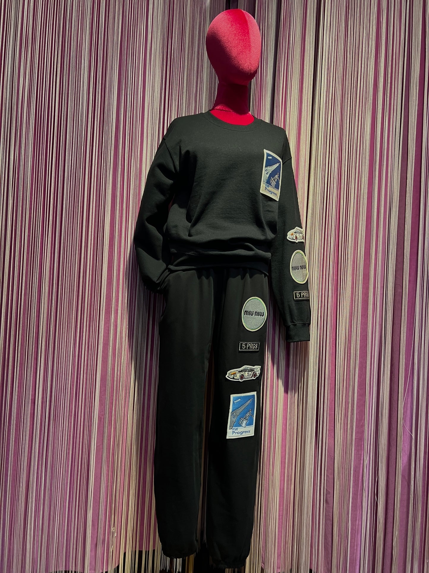 5 Progress completo felpa e pantalone con applicazione patch