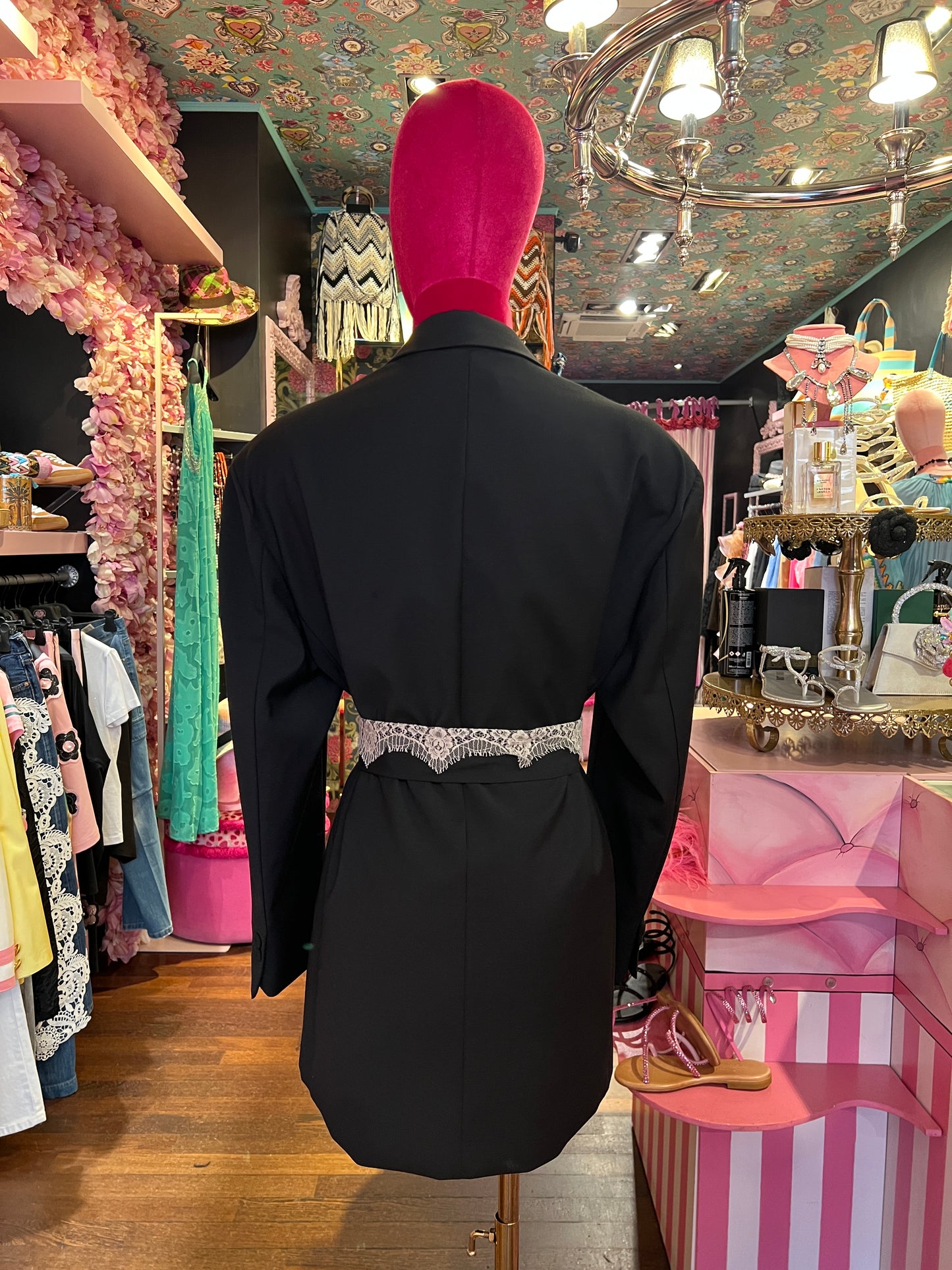 Pink memories giacca over nera con cintura pizzo