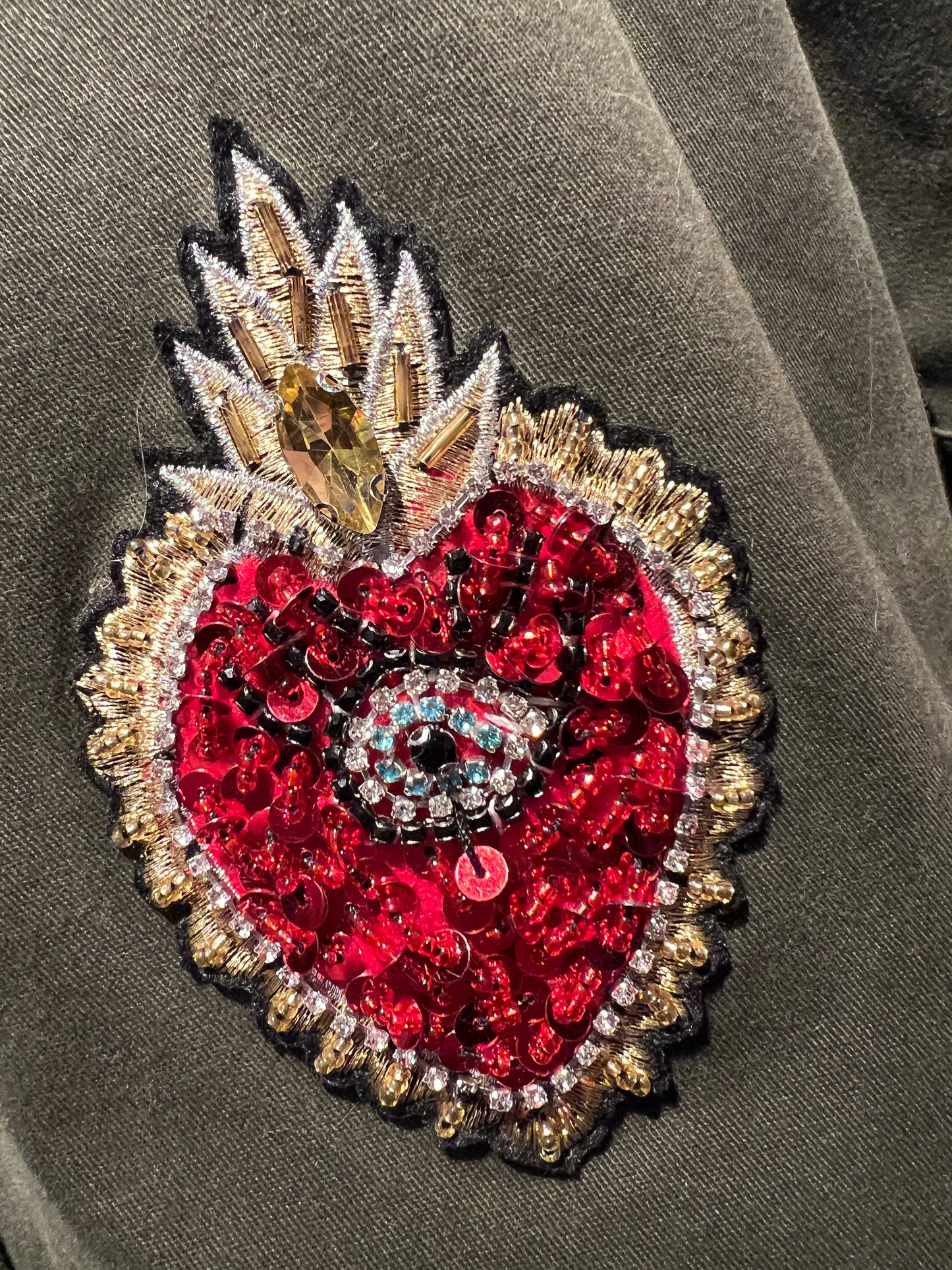 ABpink🩷 giacca Charlotte verde militare con patch cuore sacro tigre sul dietro, vestibilita’ 40/48