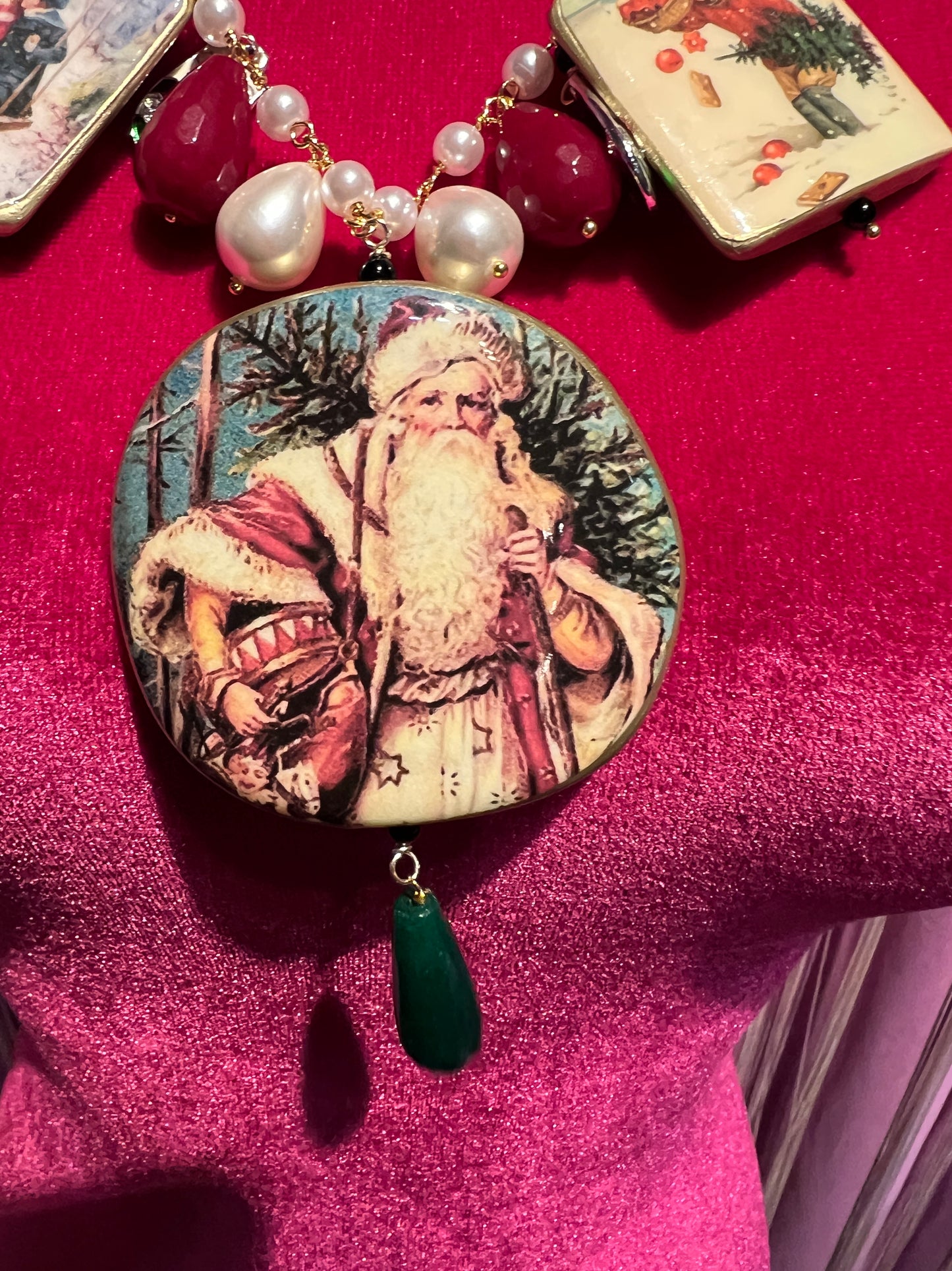 Collana perle rosario con pendenti e charms a tema natalizio
