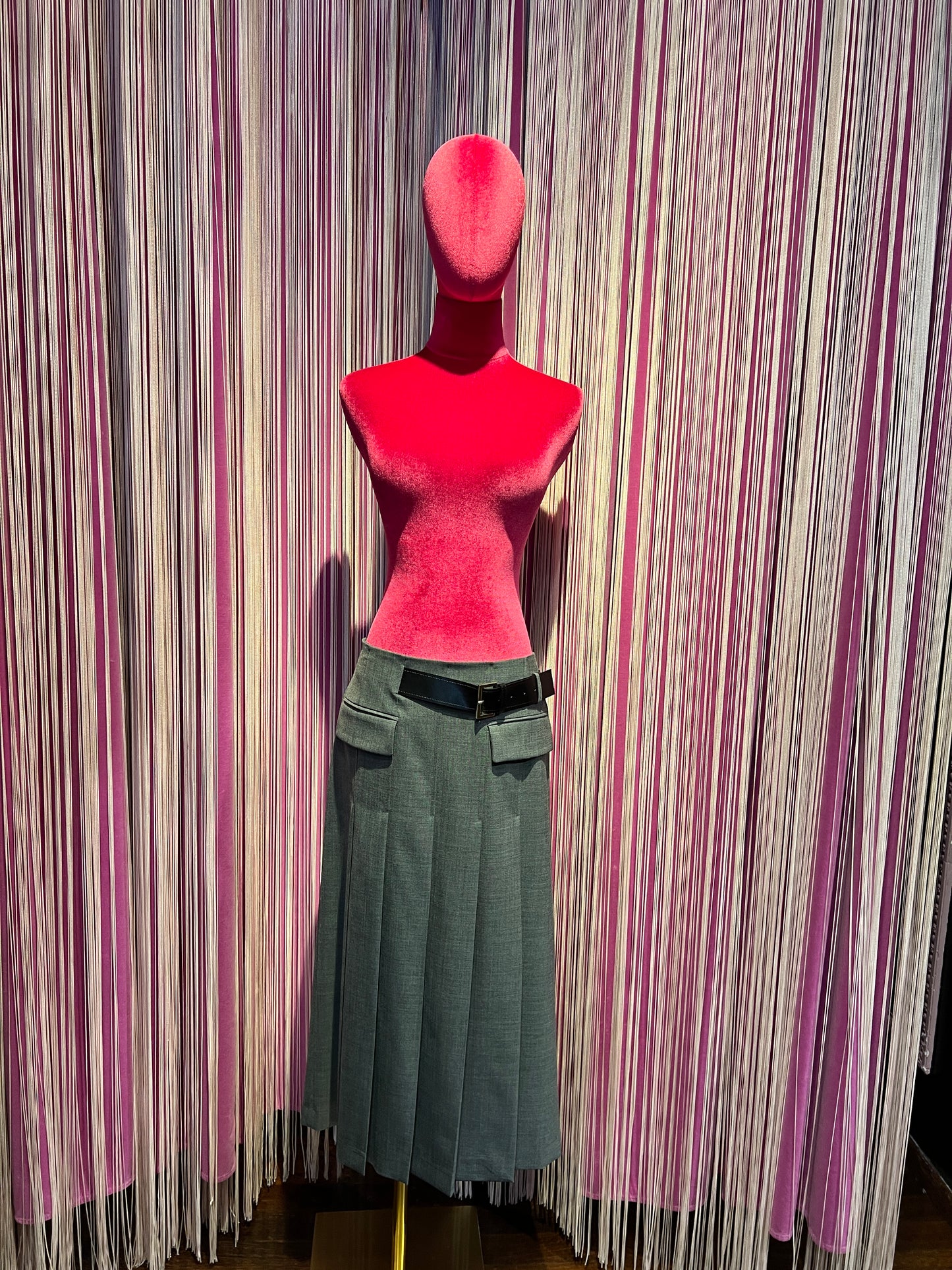 Semicouture gonna a pieghe grigio medio con cinta nera Tracy