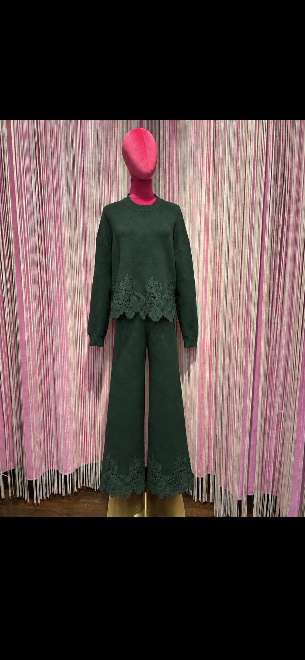 The room completo maglia e pantalone con pizzo verde