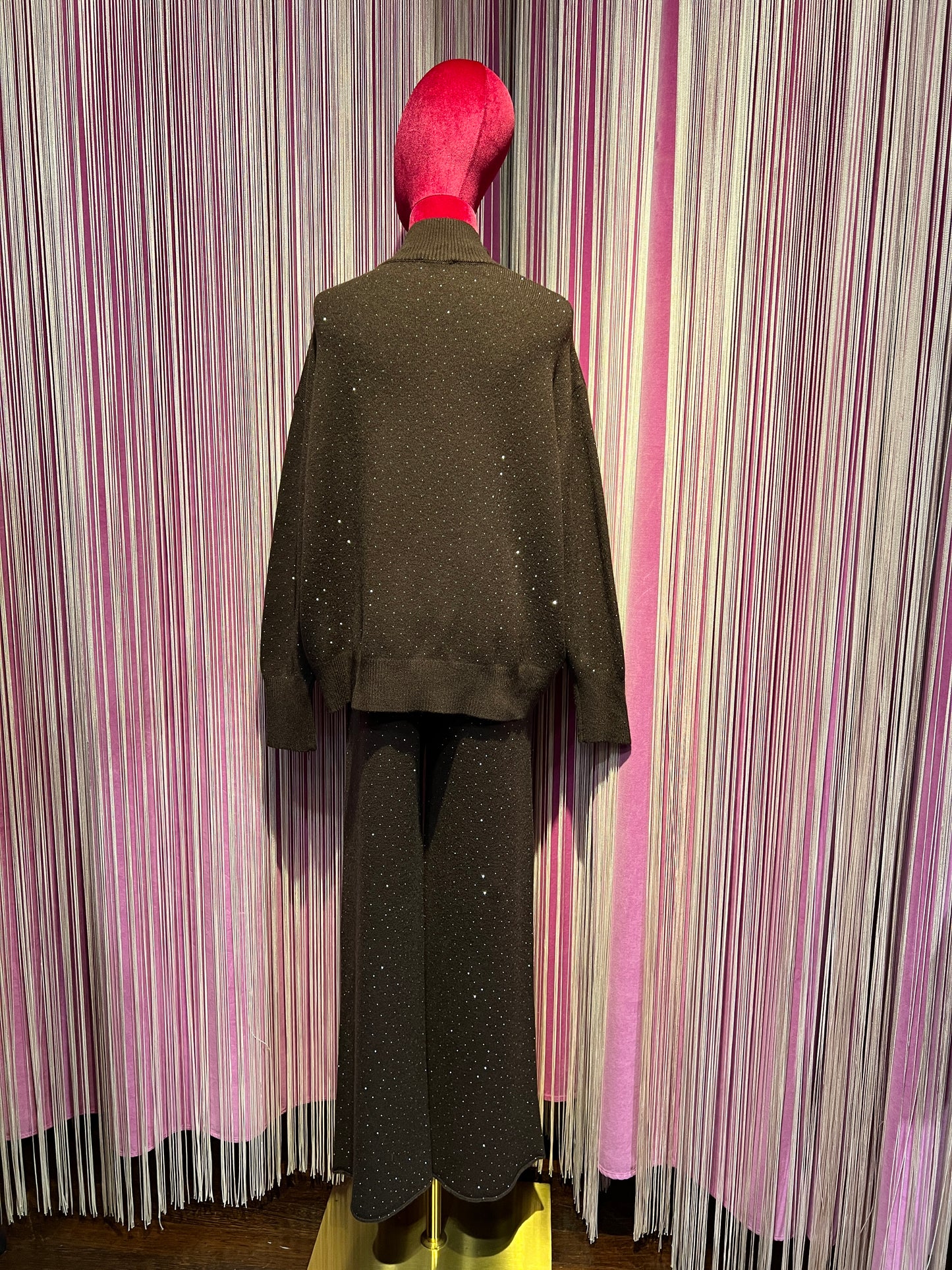 The room completo marrone maglia e pantalone con pois cristalli