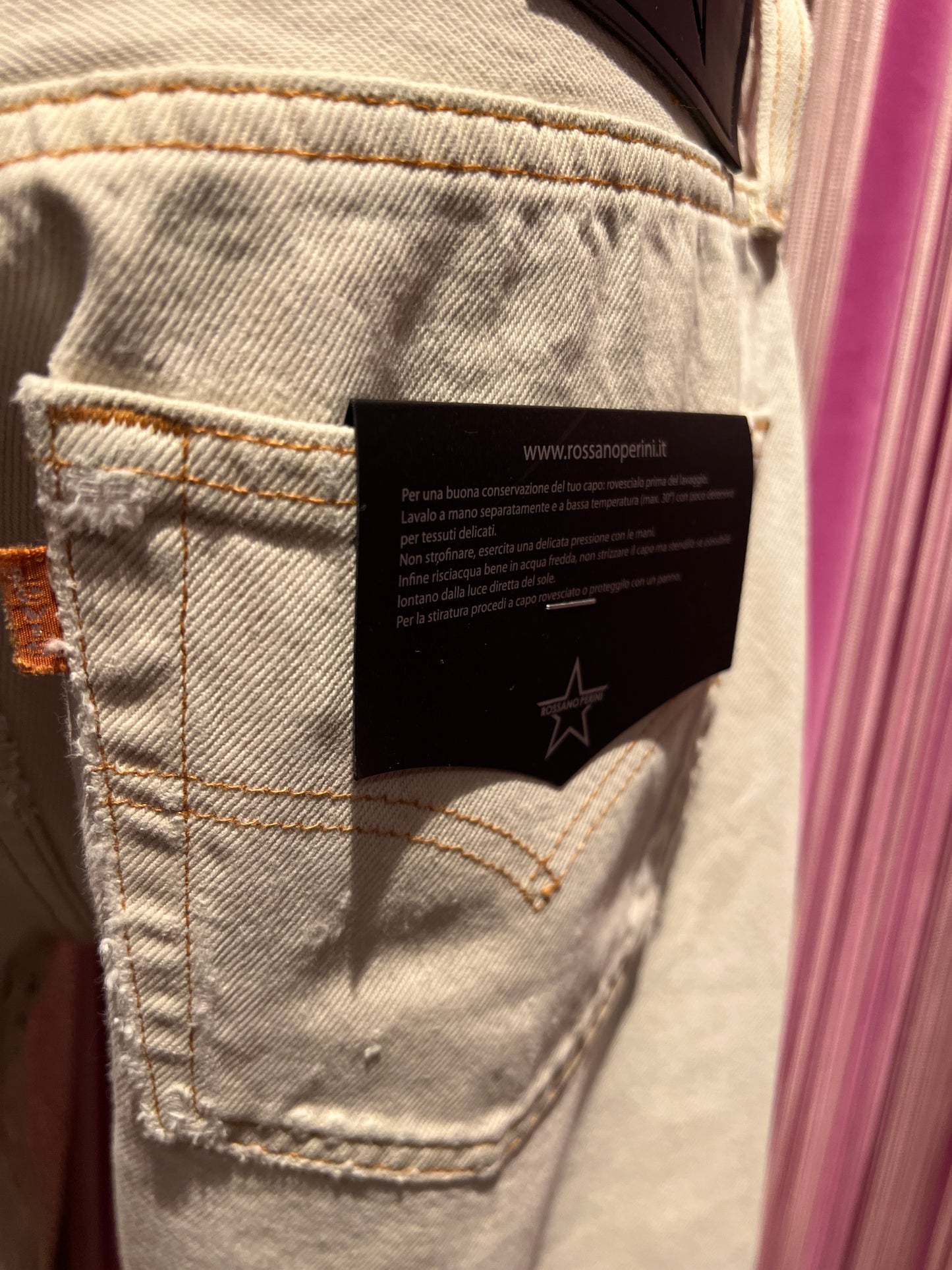 Rossano Perini jeans vintage ultraboy panna con applicazioni stelle crystal fondo taglio vivo