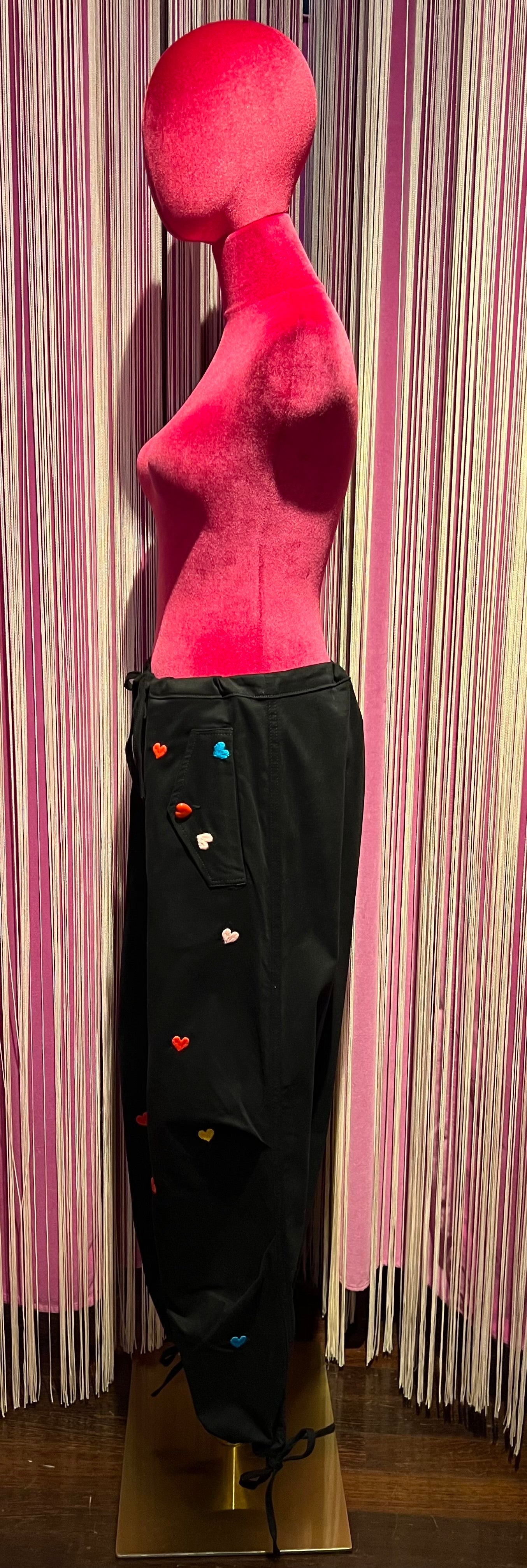 Front street pantalone nero paracadutista cuori