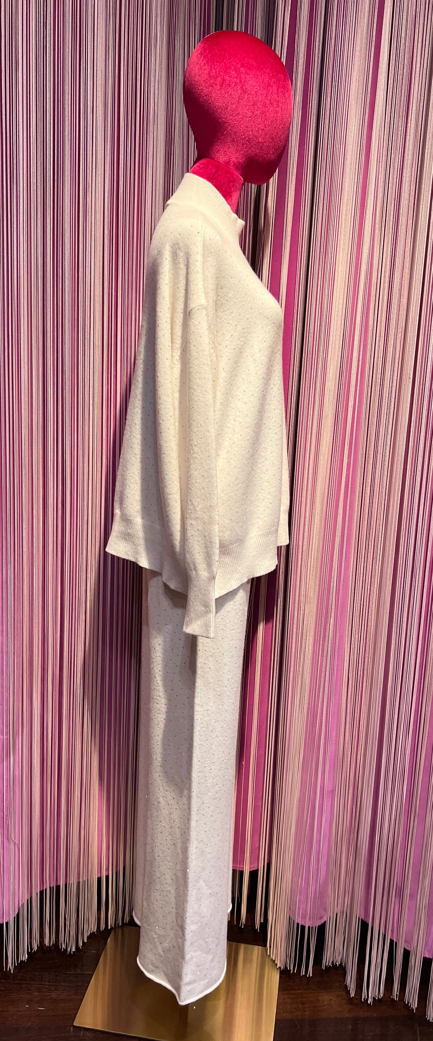 The room completo panna maglia e pantalone con pois cristalli