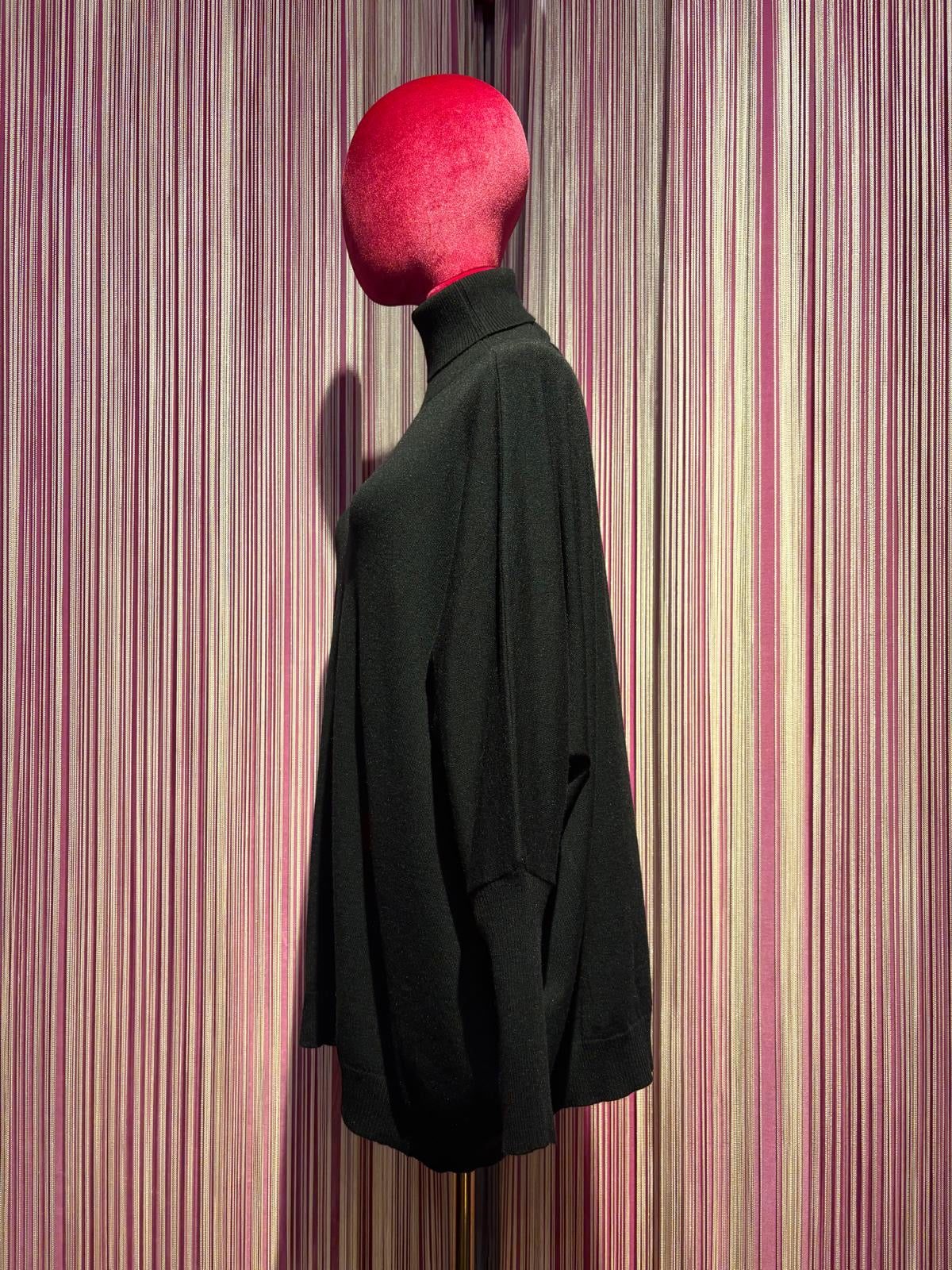 Pink memories maglia collo alto nero manica pipistrello