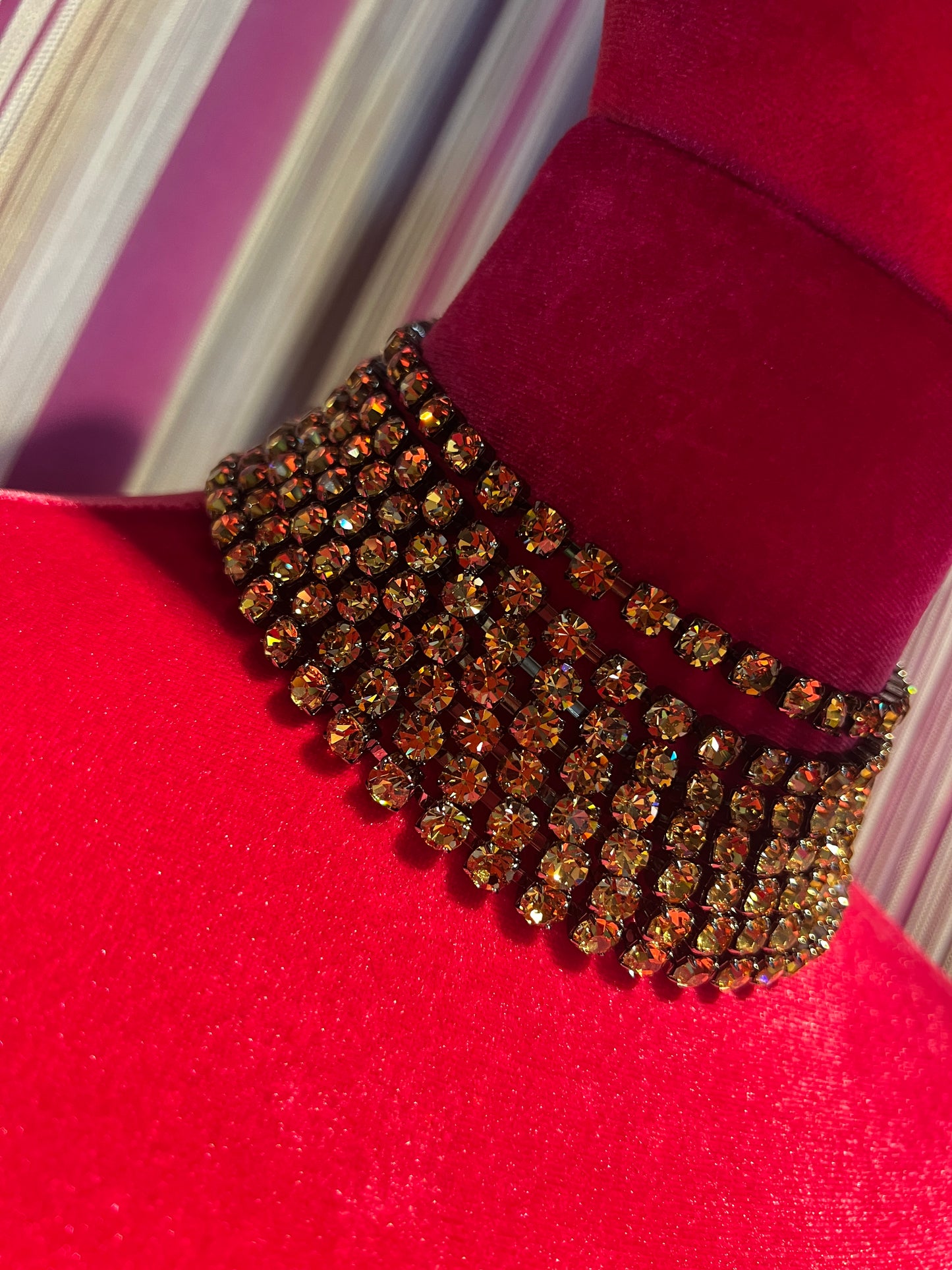 Choker 7 fili cristalli bronzo montati su metallo grigio antracite
