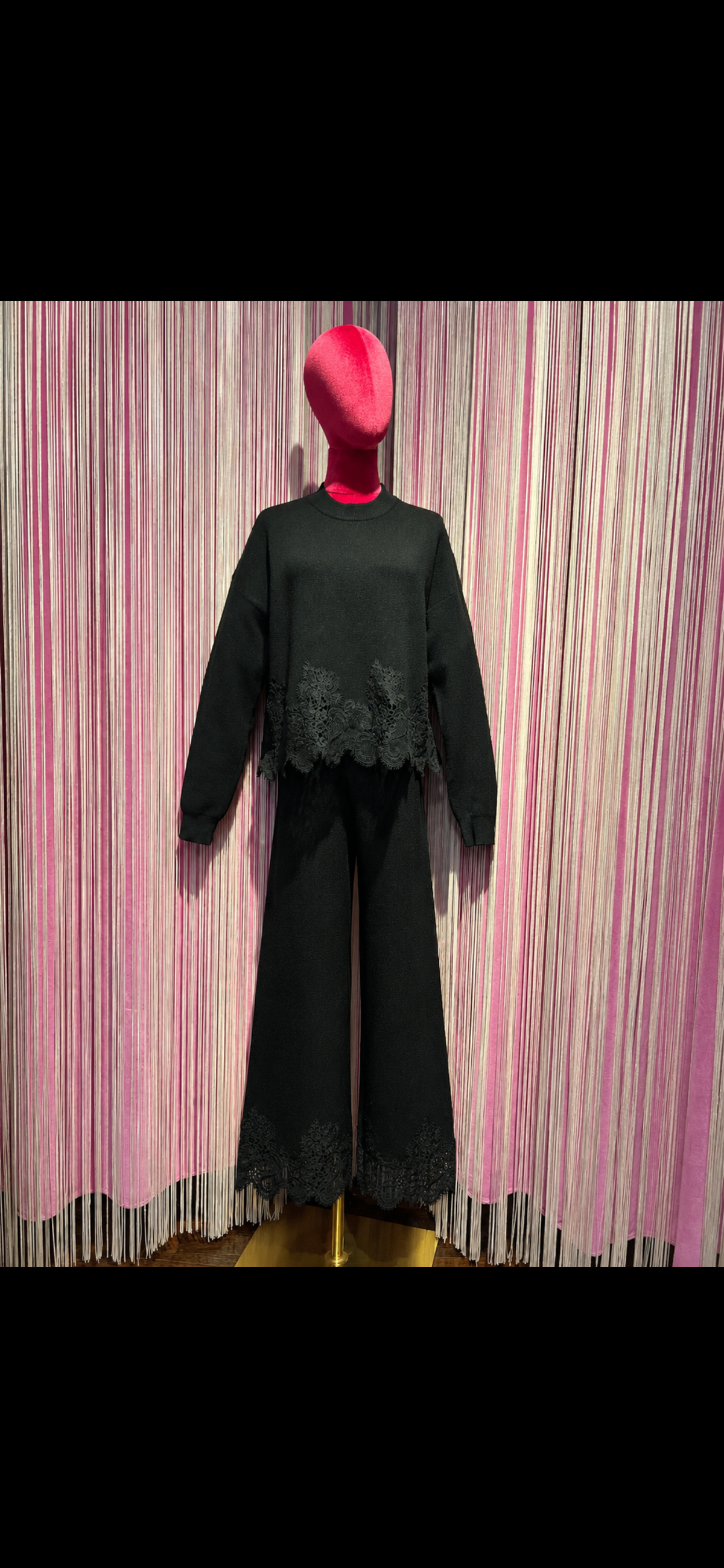 The room completo maglia e pantalone con pizzo nero