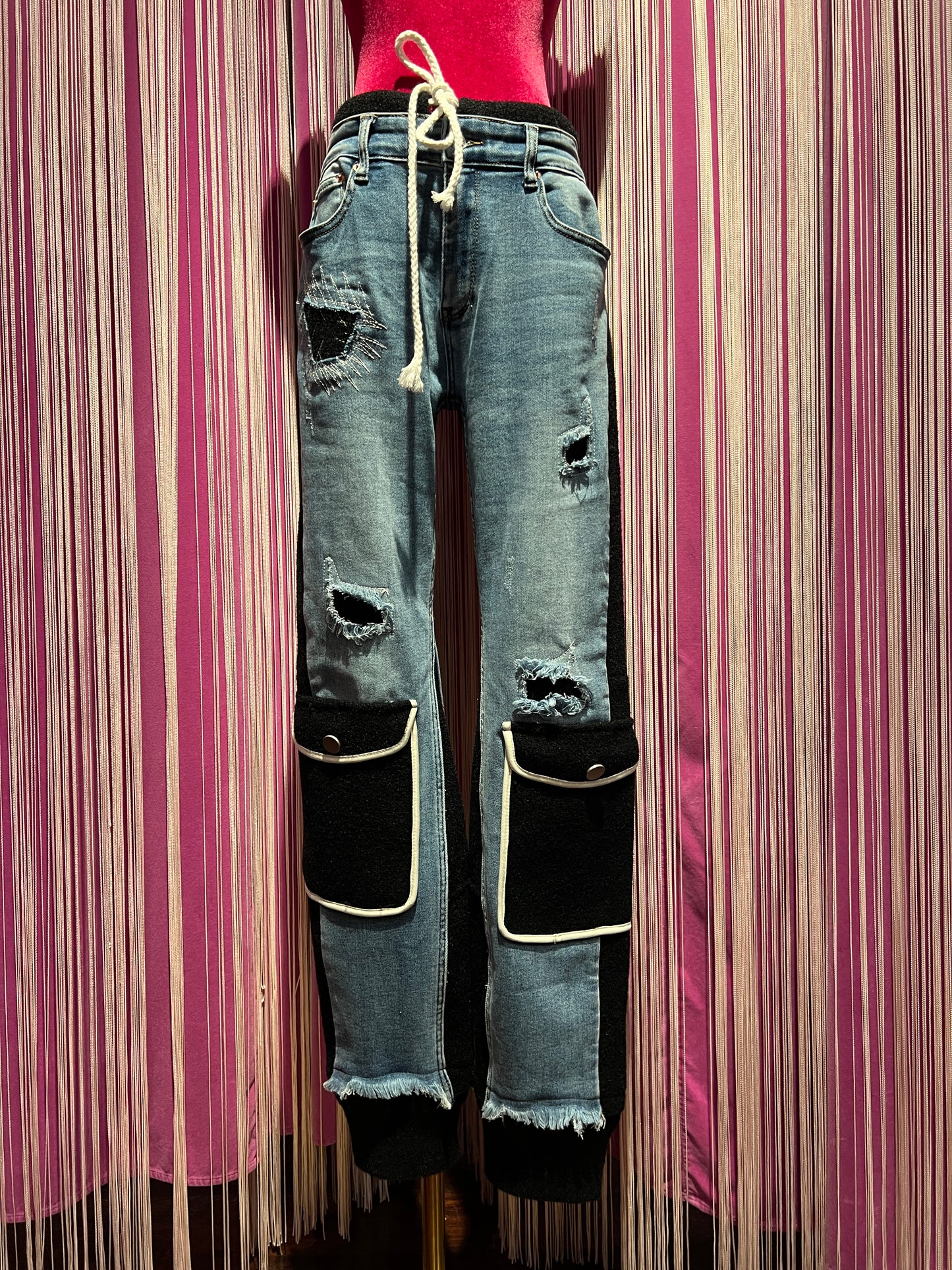 Love & roses jeans con inserti in tessuto, coulisse in vita e cannole’ caviglia