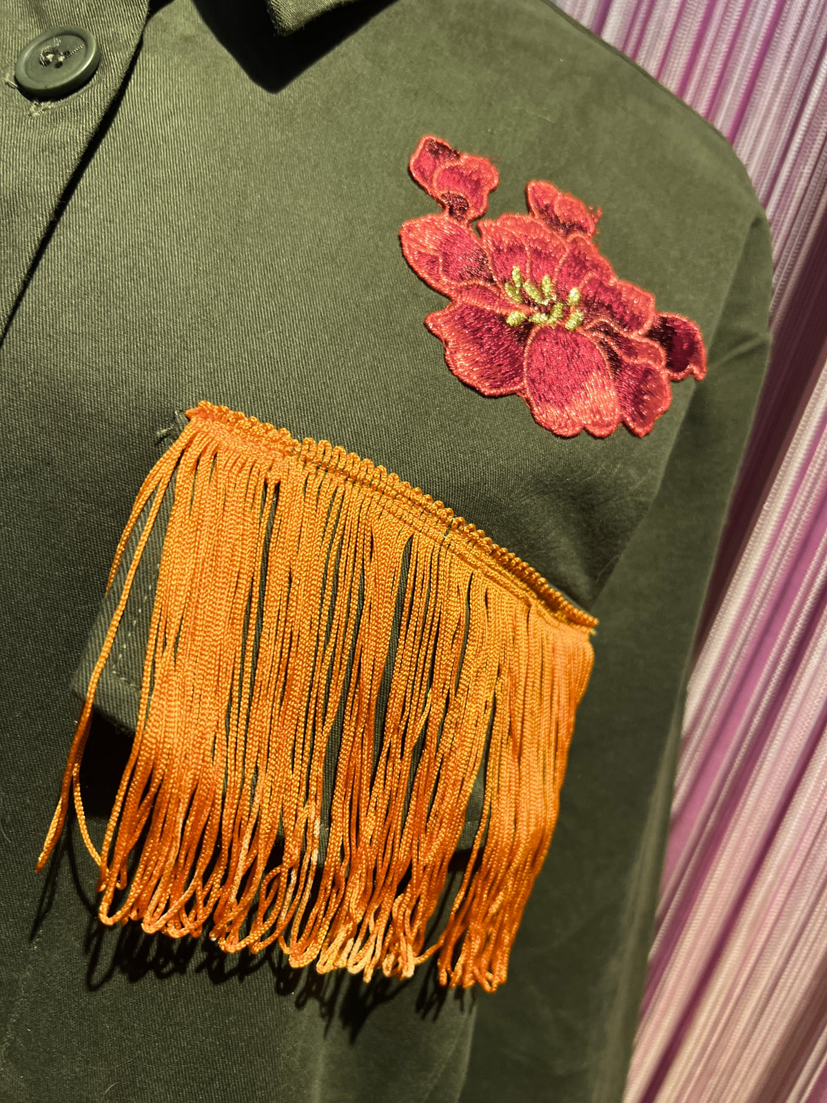ABpink🩷 giacca Charlotte verde militare con patch cuore sacro tigre sul dietro, vestibilita’ 40/48